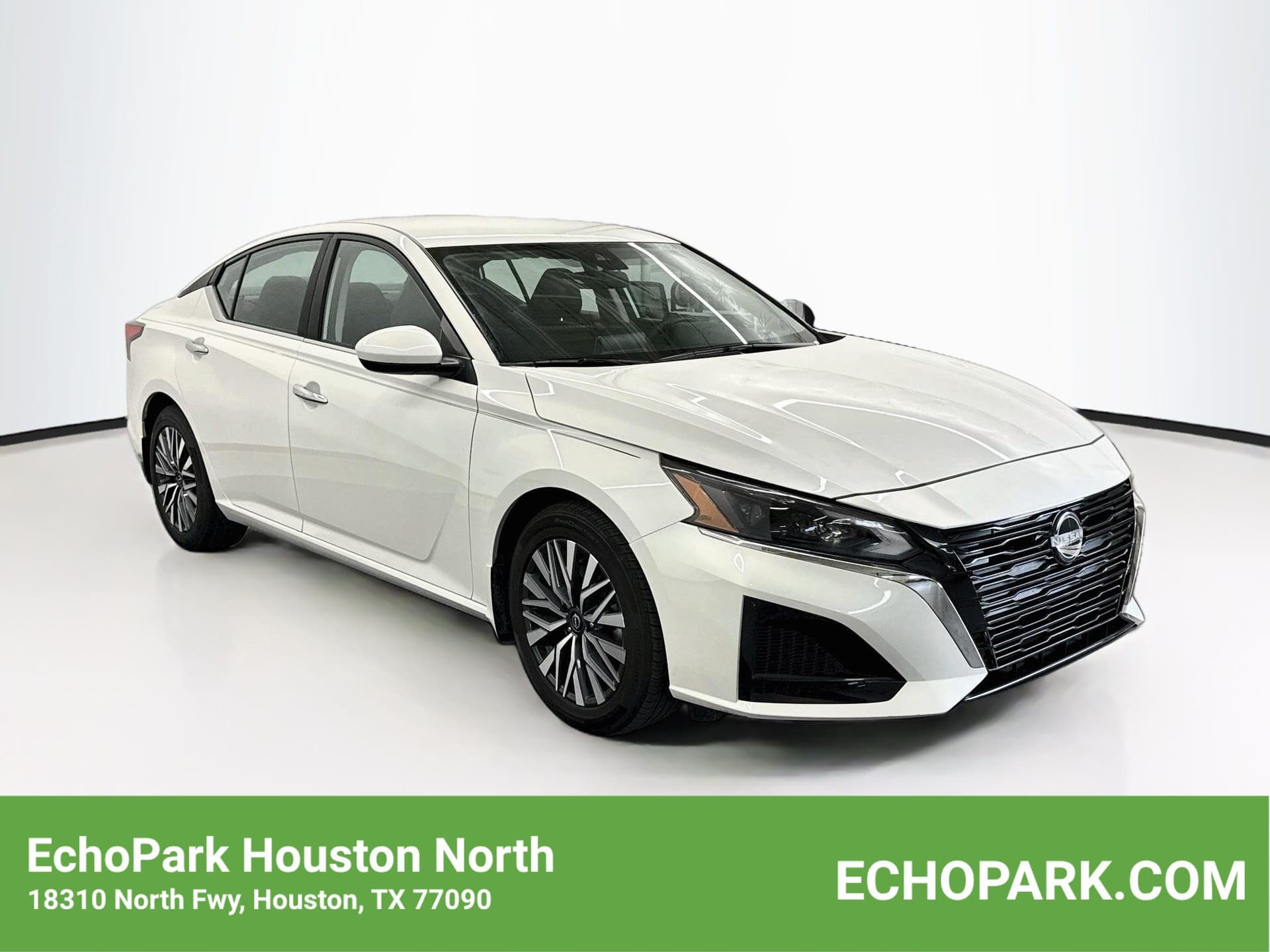 2023 Nissan Altima 2.5 SV — photo 1 of 26
