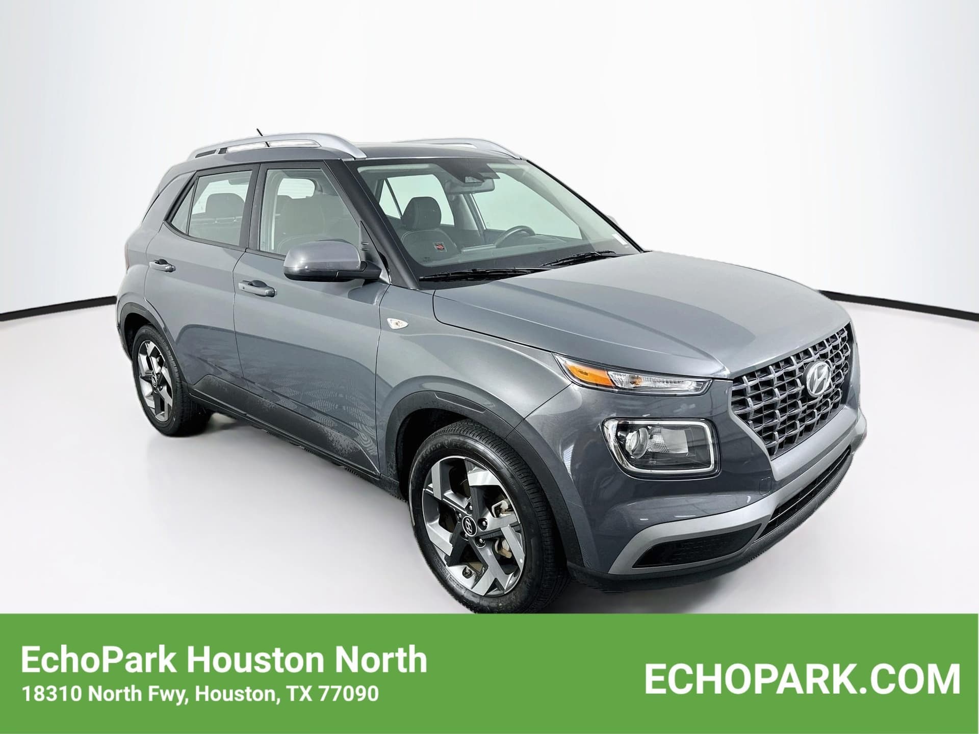 2025 Hyundai Venue SEL — photo 1 of 30
