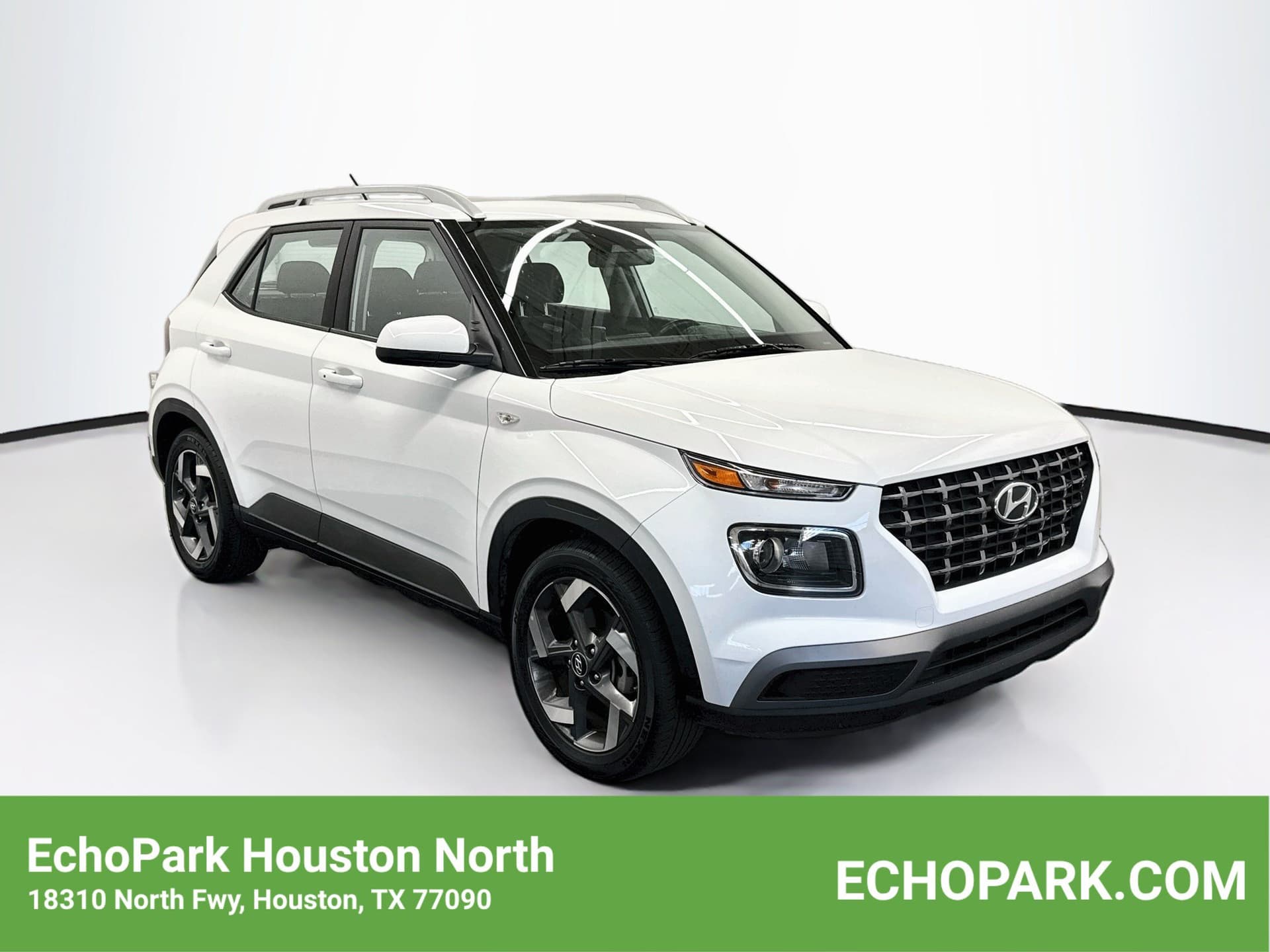2025 Hyundai Venue SEL — photo 1 of 29