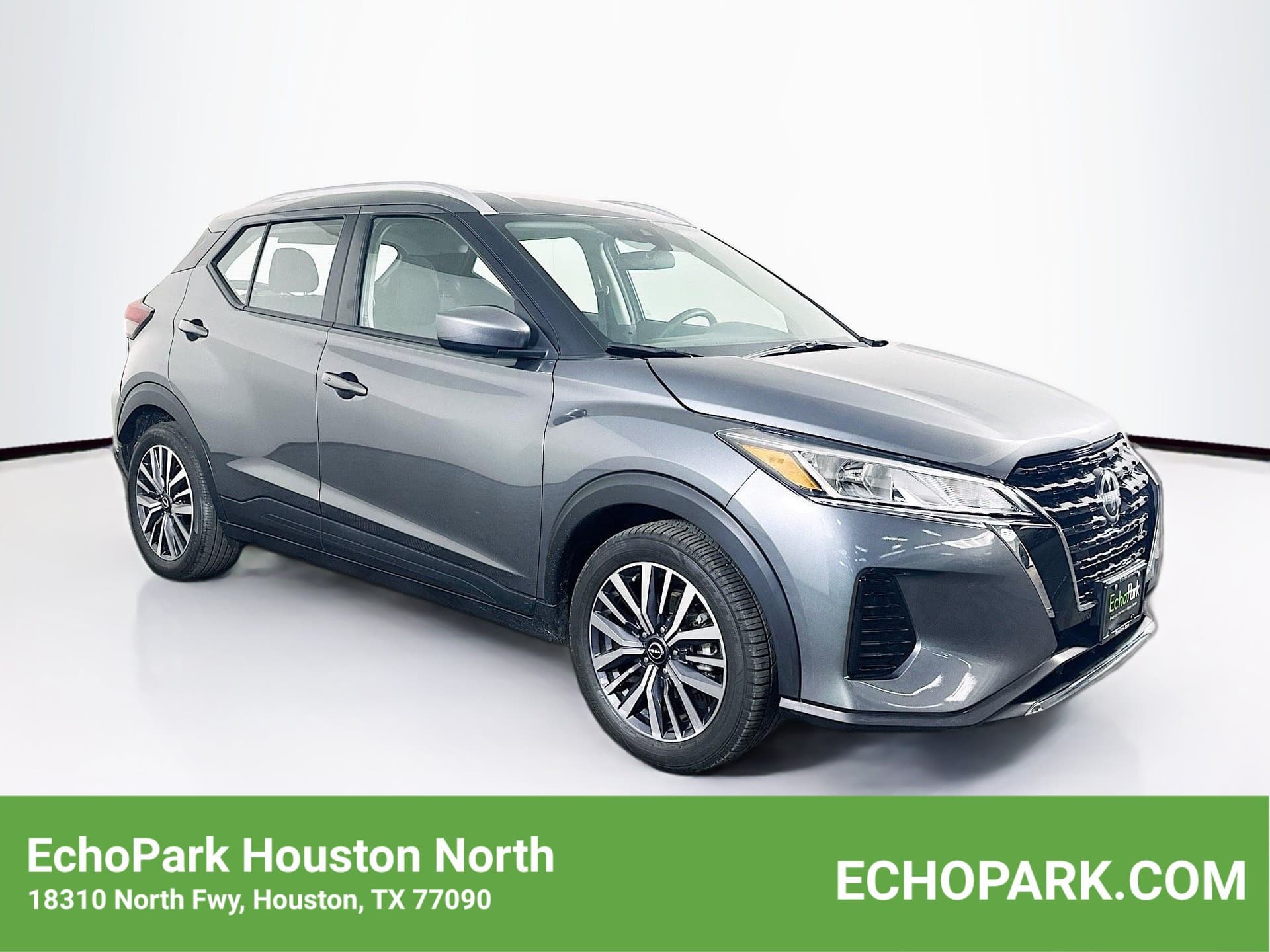 2022 Nissan Kicks SV — photo 1 of 29