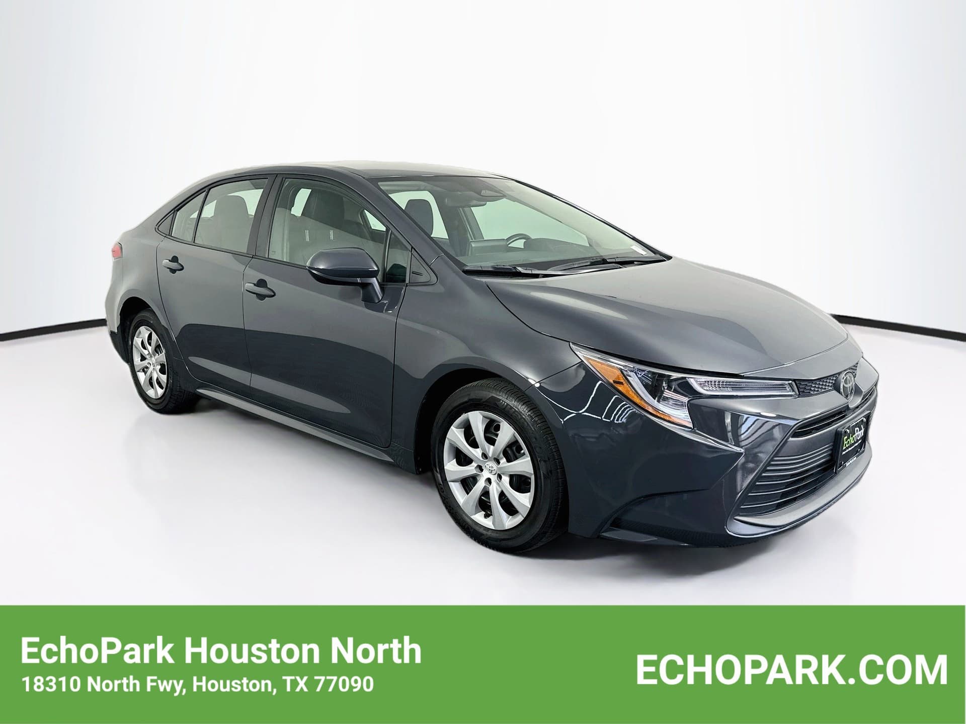 2025 Toyota Corolla LE — photo 1 of 27