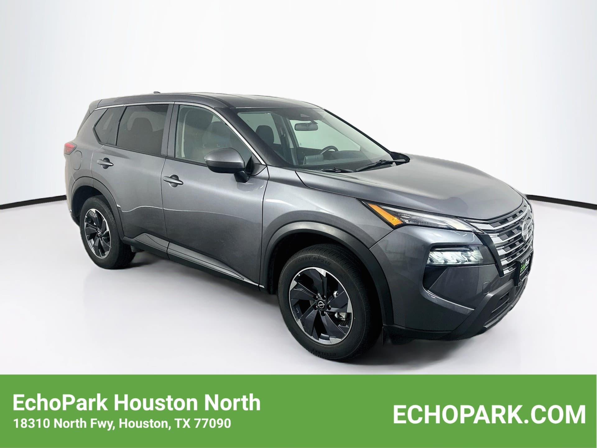 2025 Nissan Rogue SV — photo 1 of 28