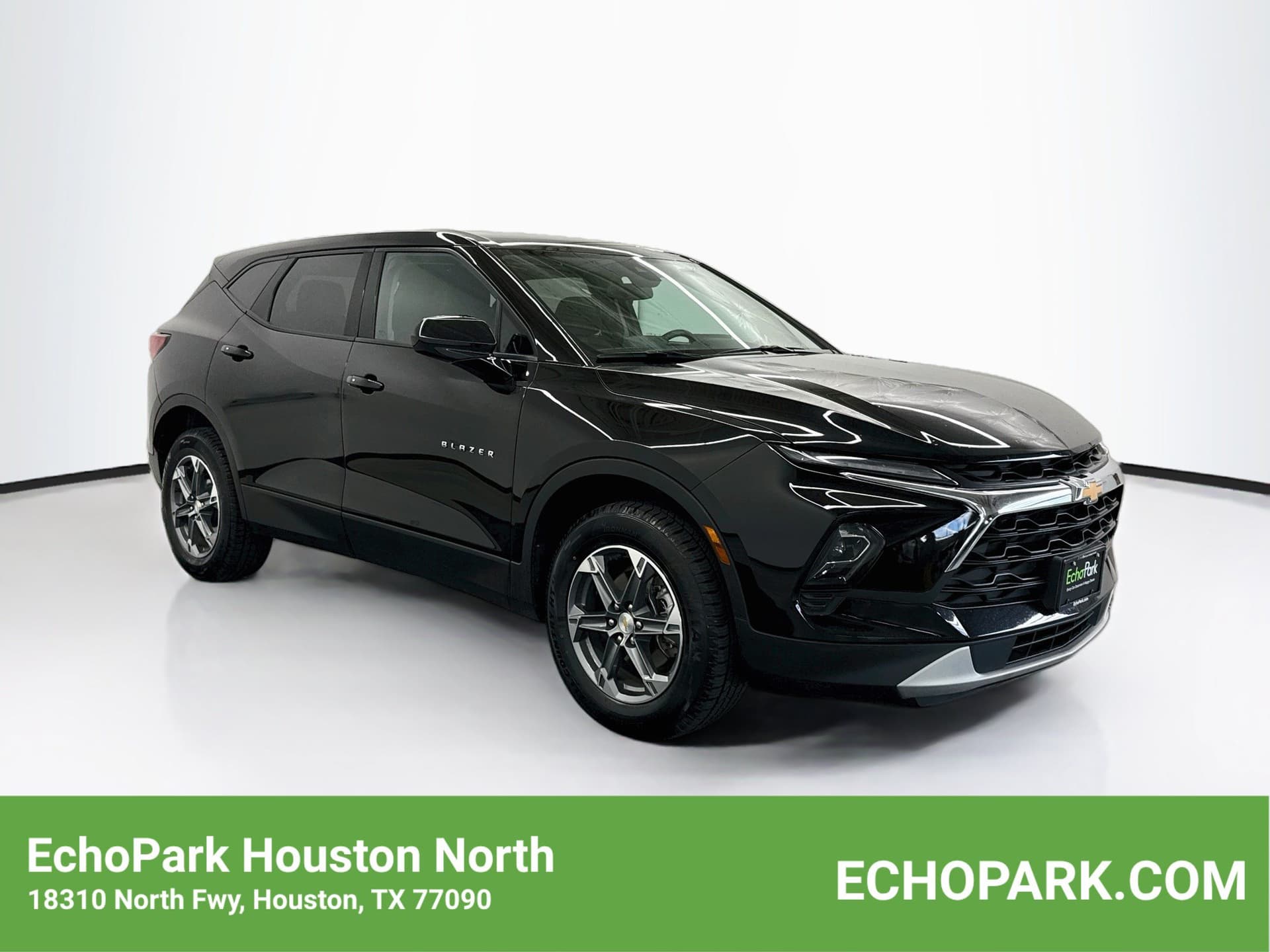 2025 Chevrolet Blazer LT — photo 1 of 29
