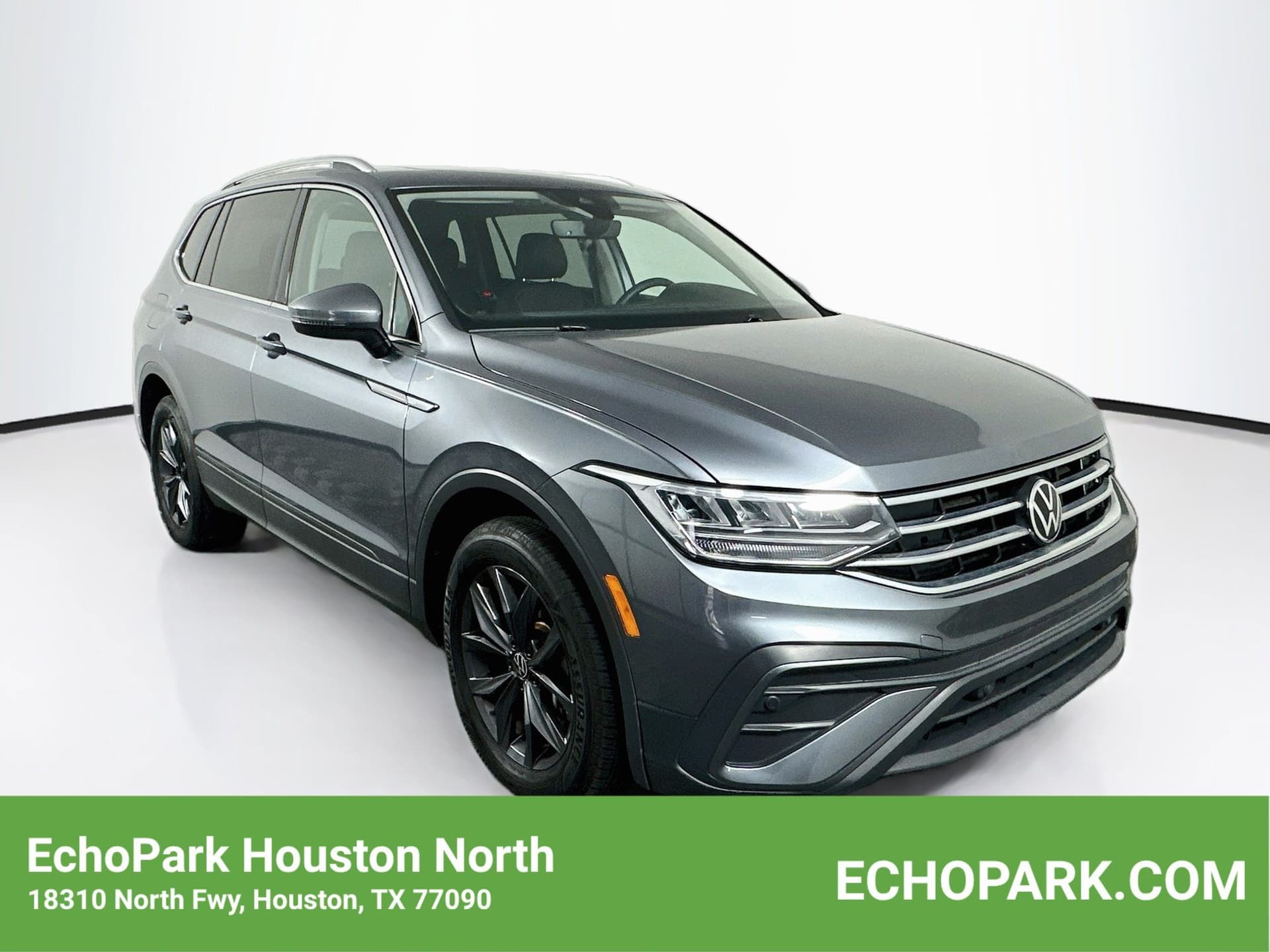 2023 Volkswagen Tiguan 2.0T SE — photo 1 of 30