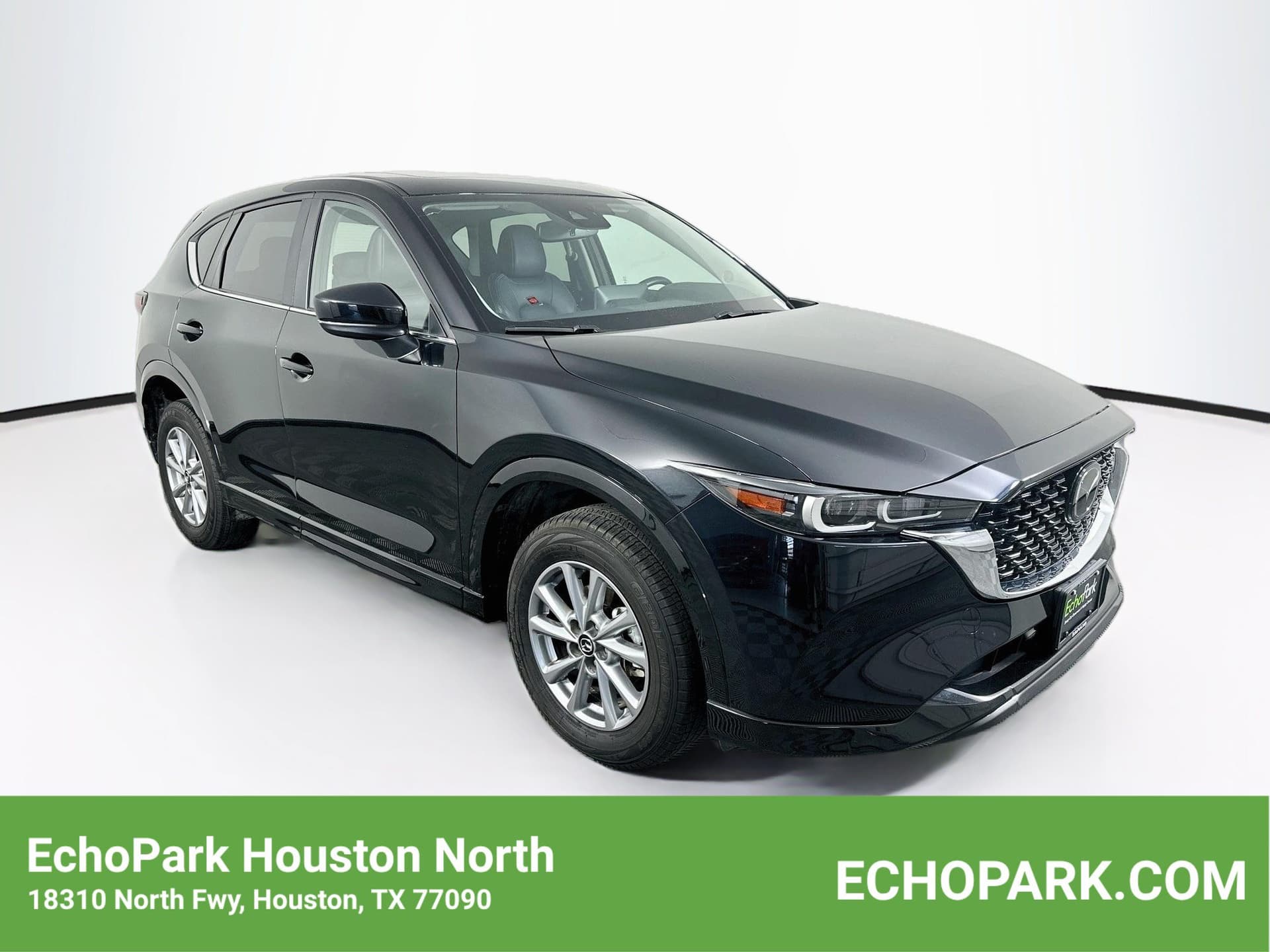 2025 Mazda CX-5 2.5 S Preferred Package — photo 1 of 32