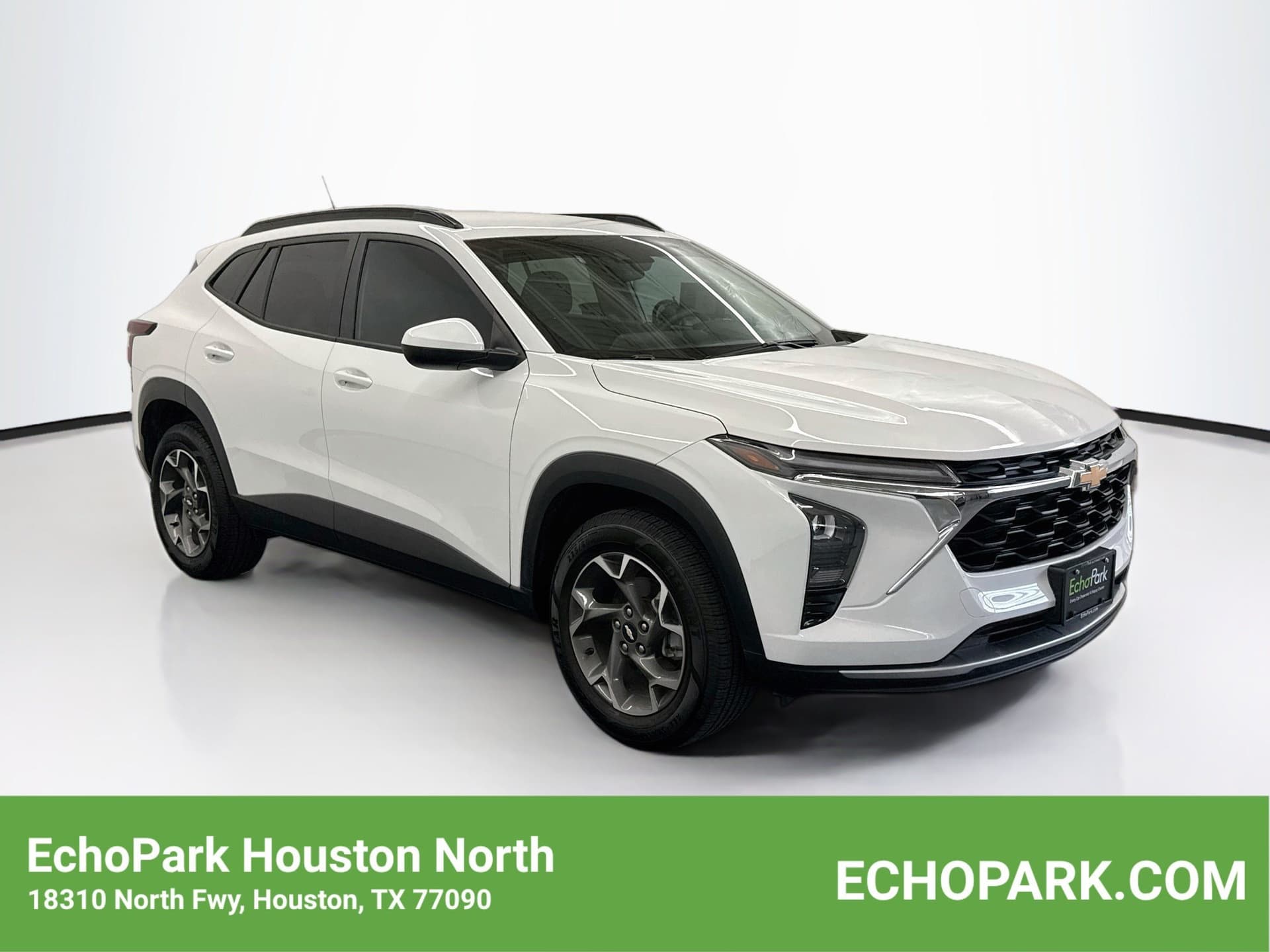 2024 Chevrolet Trax LT — photo 1 of 26