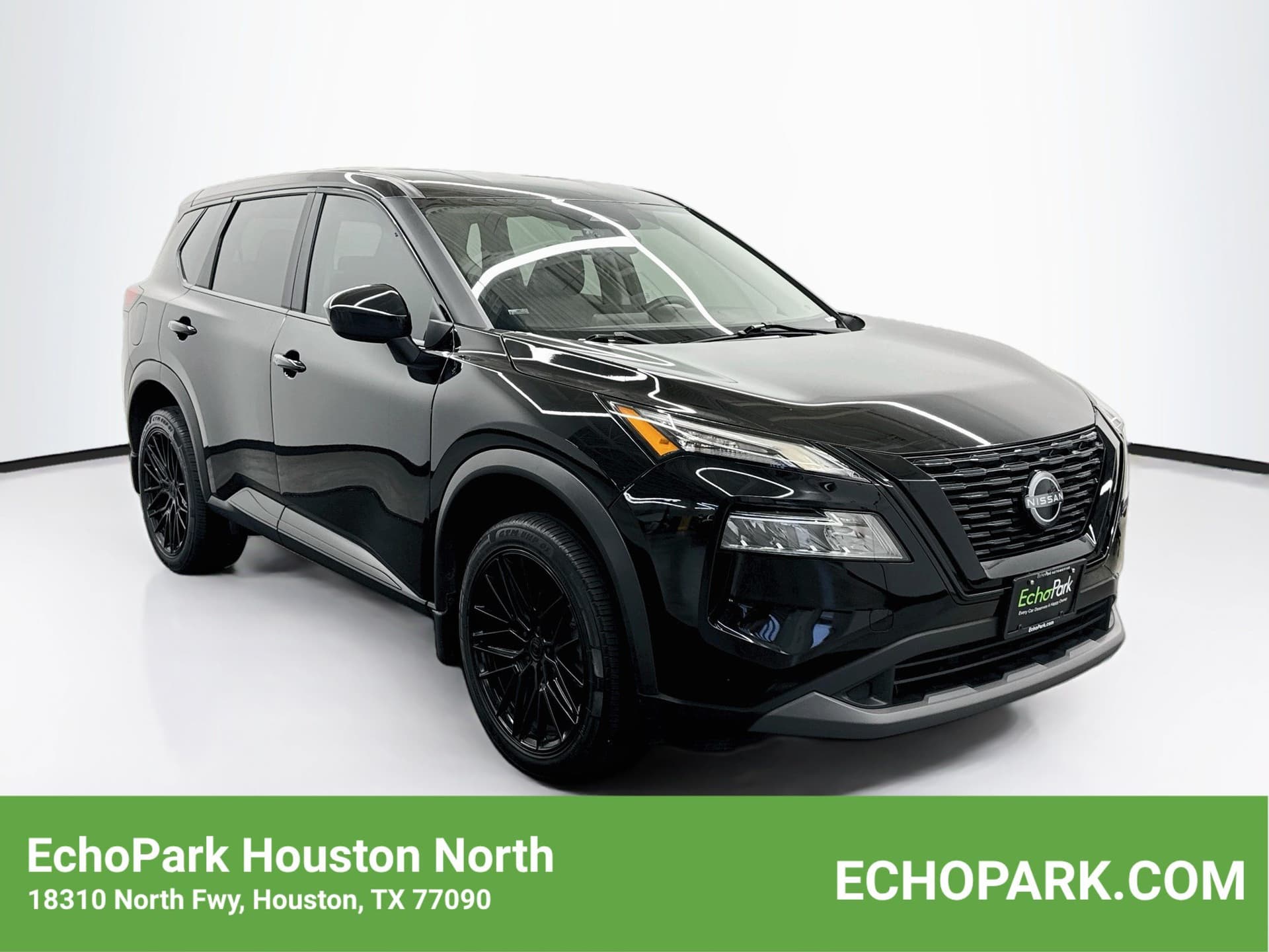 2023 Nissan Rogue SV — photo 1 of 28