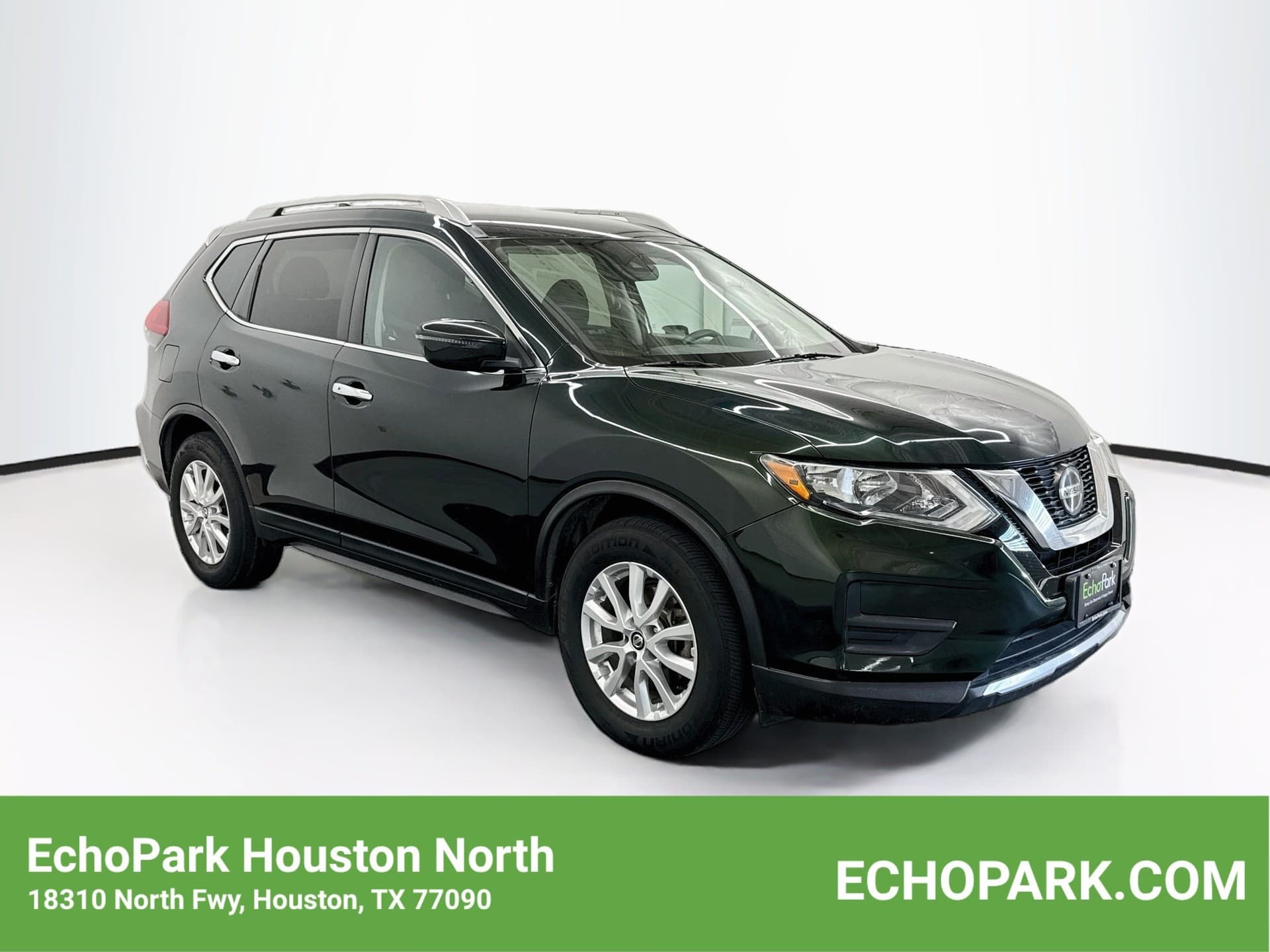 2019 Nissan Rogue SV — photo 1 of 27