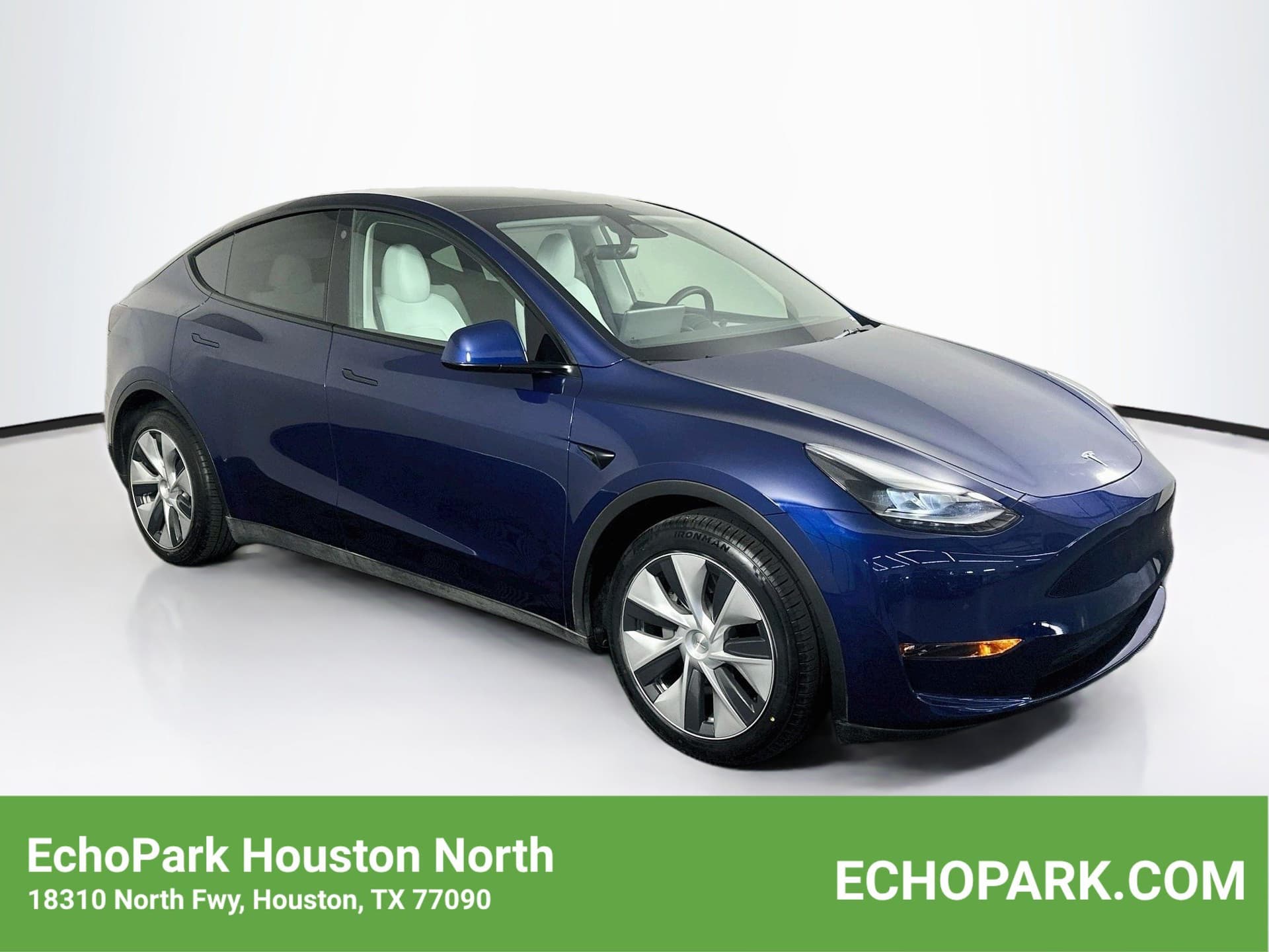 2023 Tesla Model Y Long Range — photo 1 of 34
