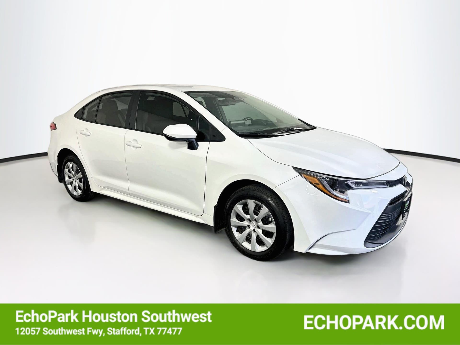 2026 Toyota Corolla LE — photo 1 of 29