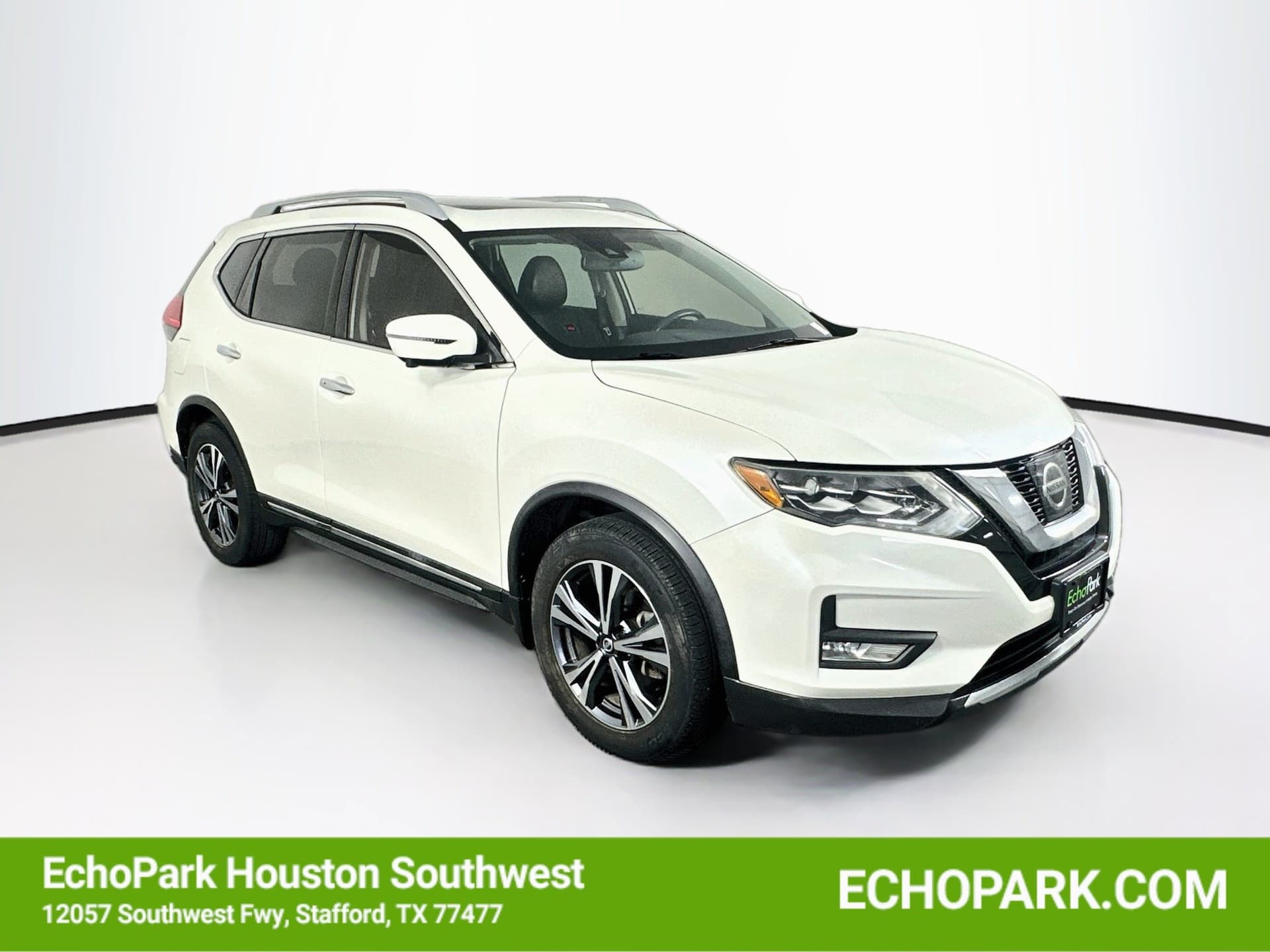 2017 Nissan Rogue SL — photo 1 of 33