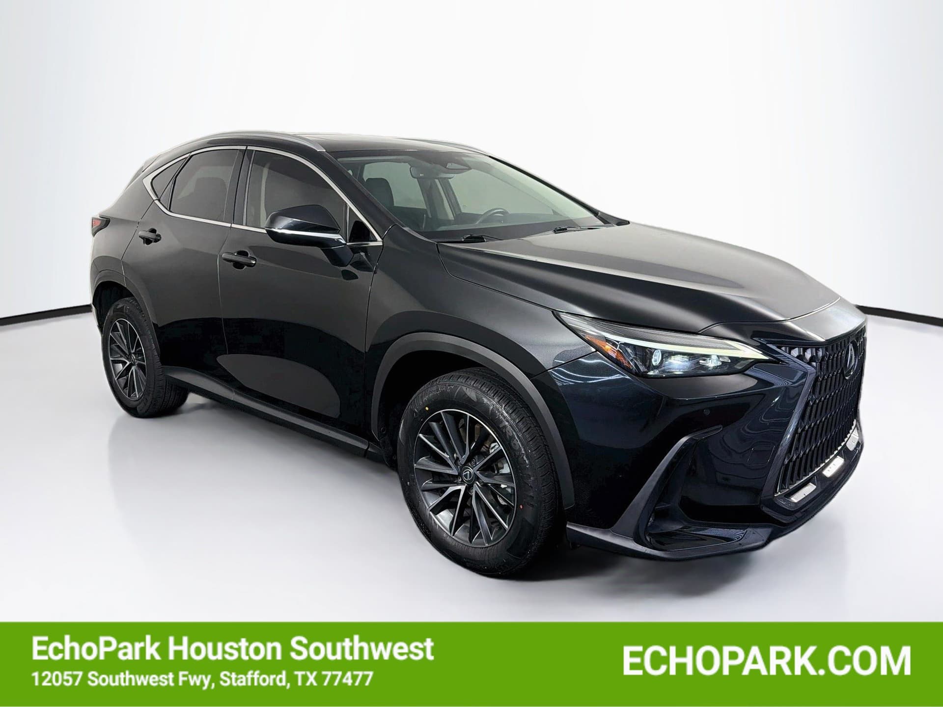 2025 Lexus NX Base — photo 1 of 33
