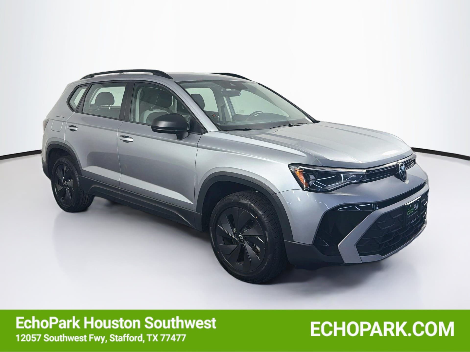 2025 Volkswagen Taos S — photo 1 of 29