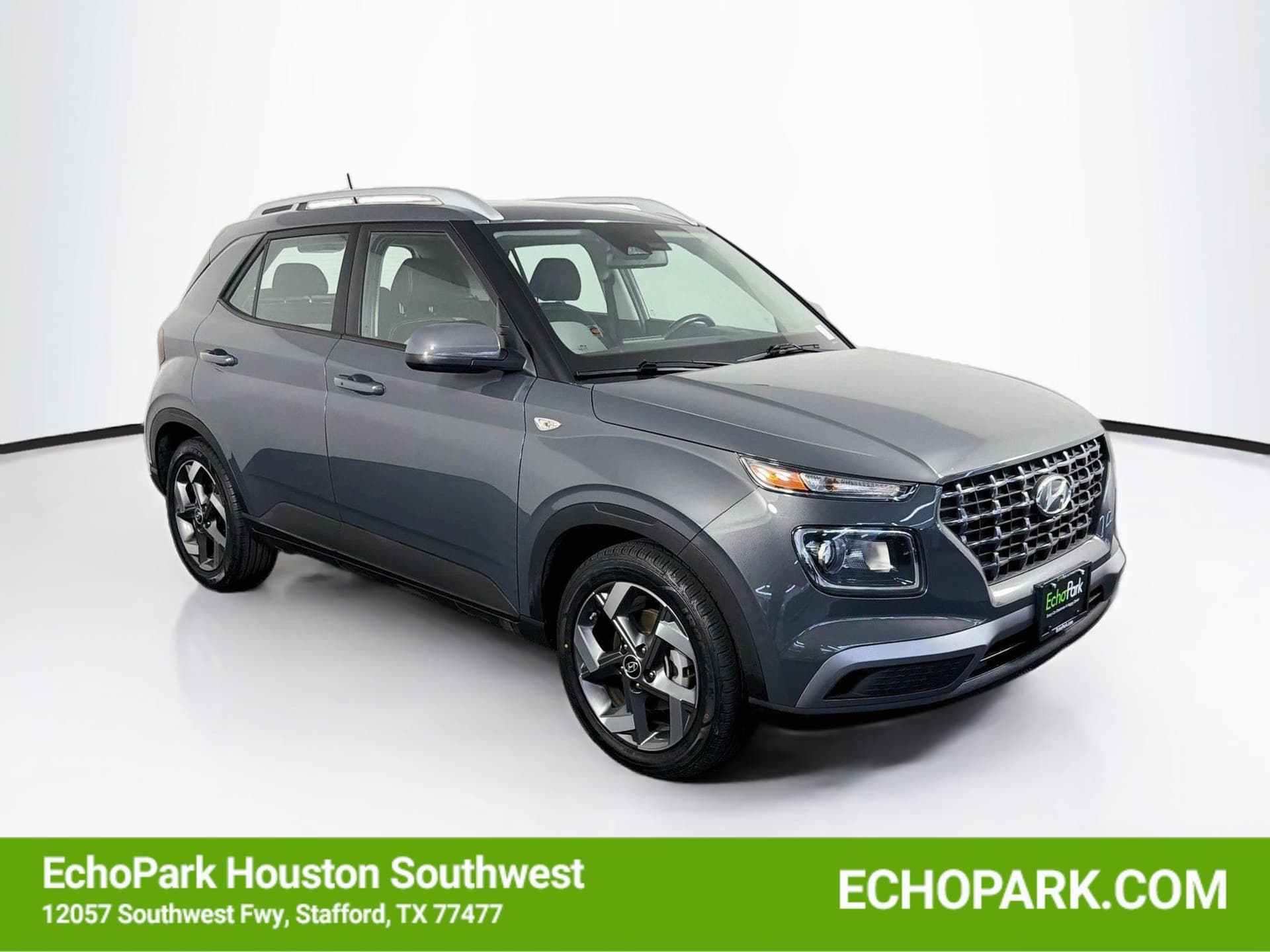 2025 Hyundai Venue SEL — photo 1 of 31