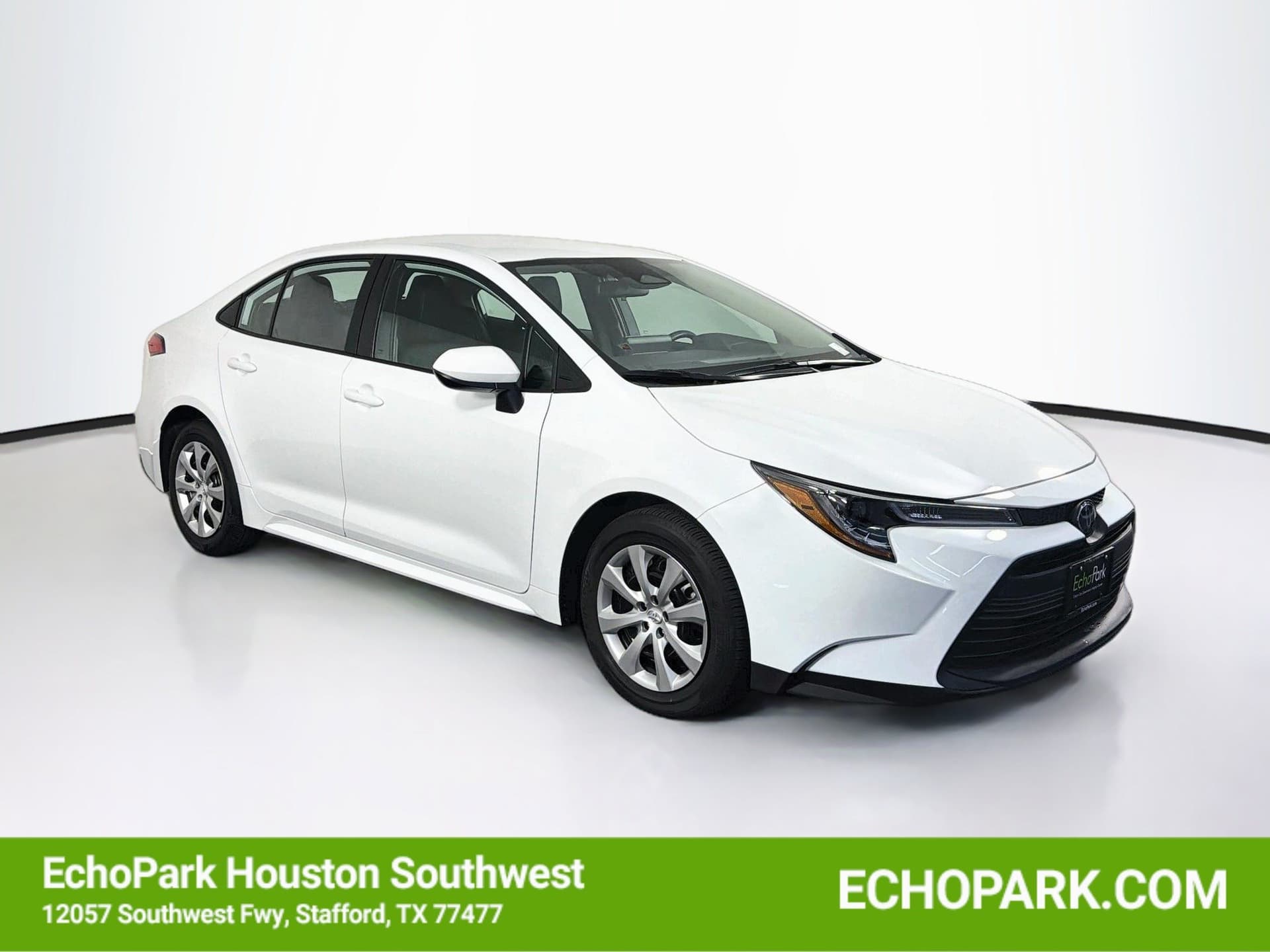 2026 Toyota Corolla LE — photo 1 of 31