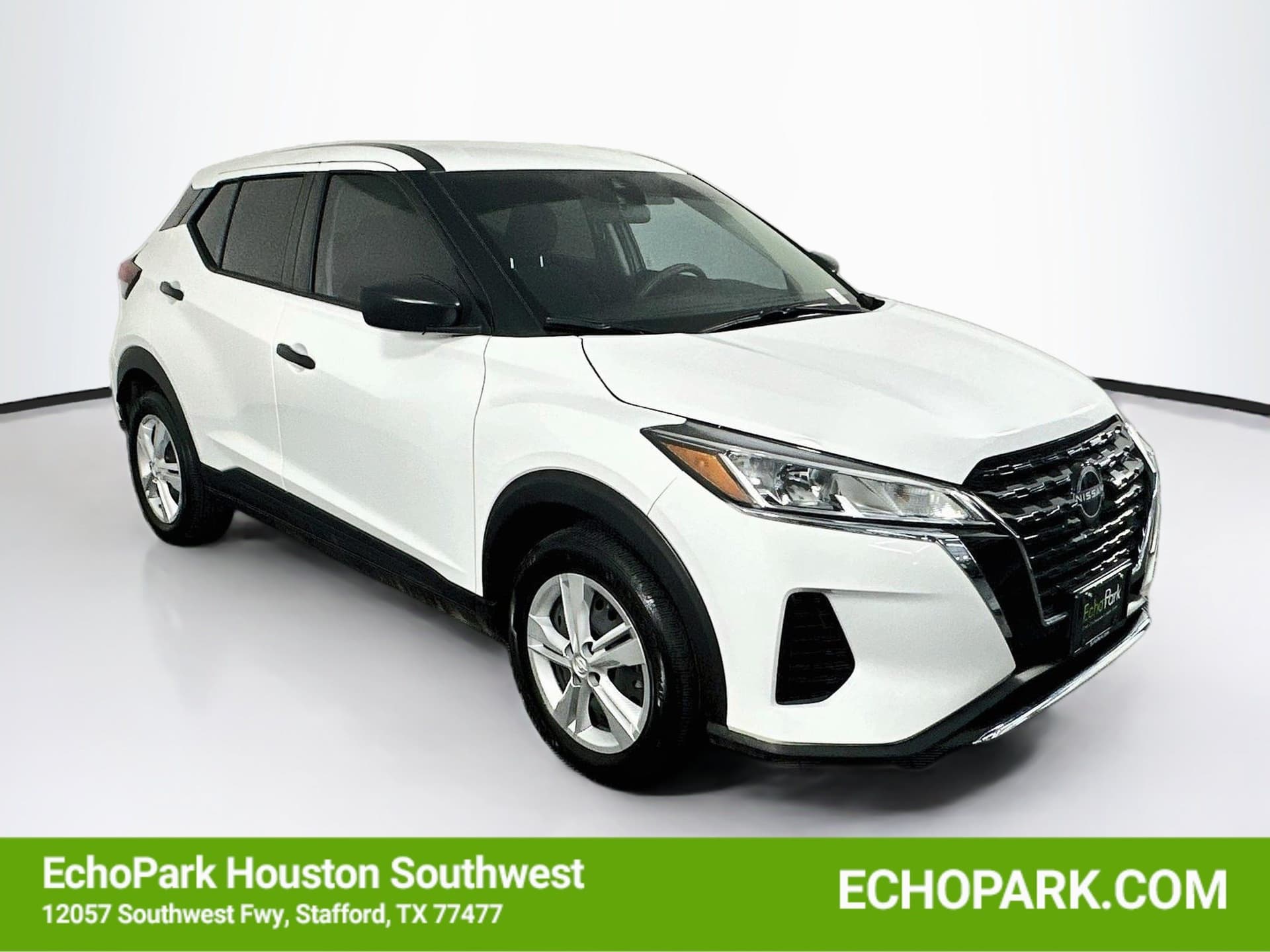 2025 Nissan Kicks Play S — photo 1 of 30