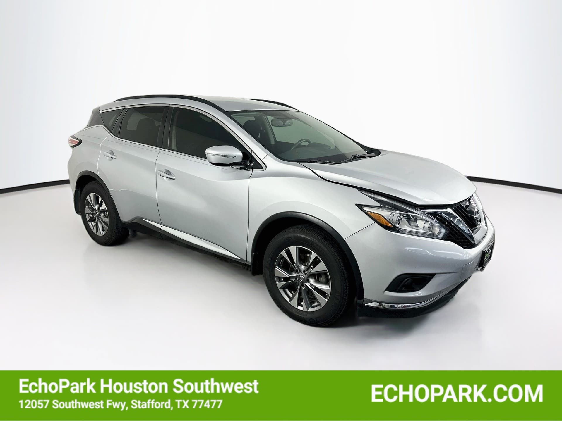 2015 Nissan Murano SV — photo 1 of 28