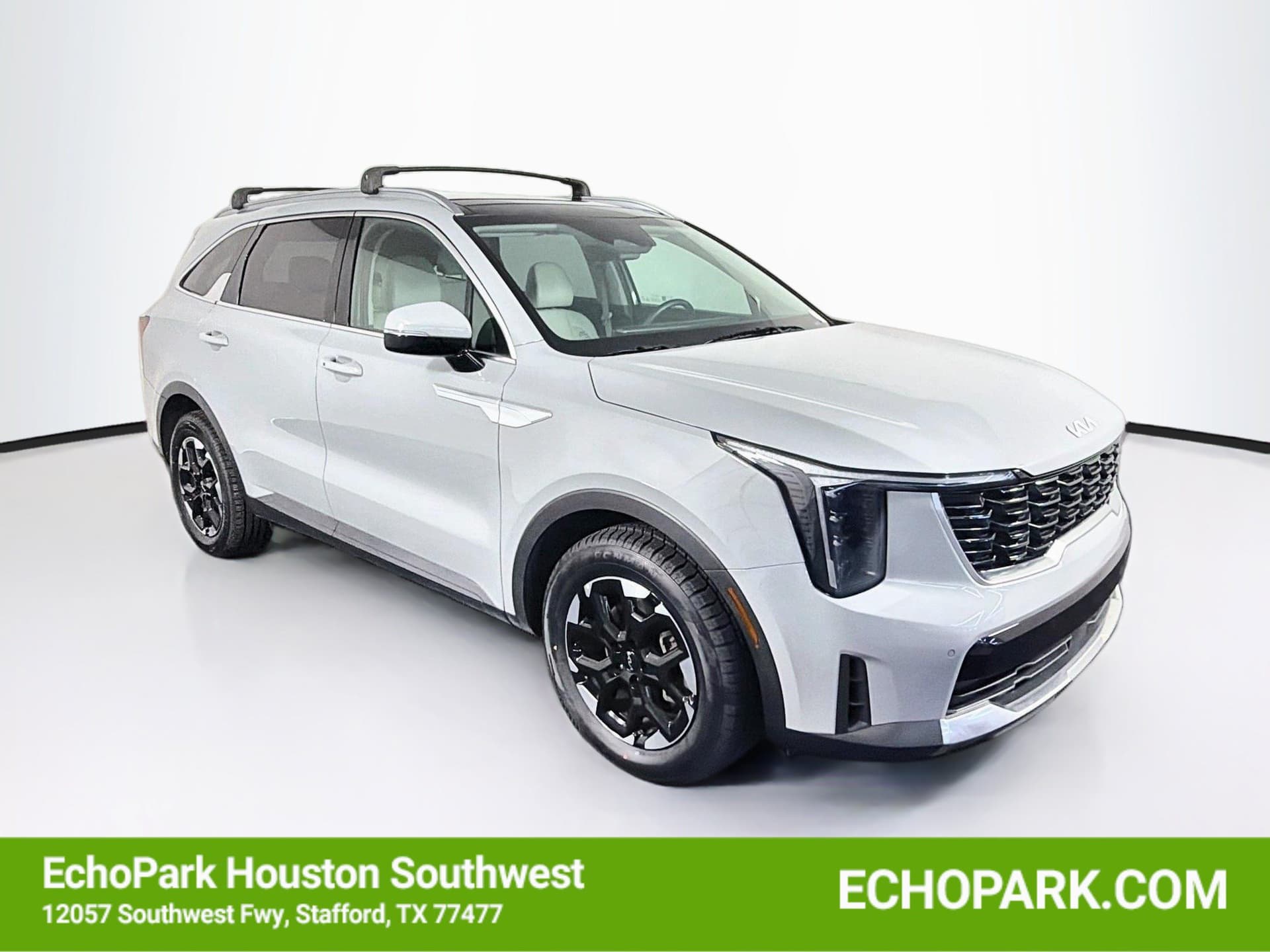 2025 Kia Sorento S — photo 1 of 33