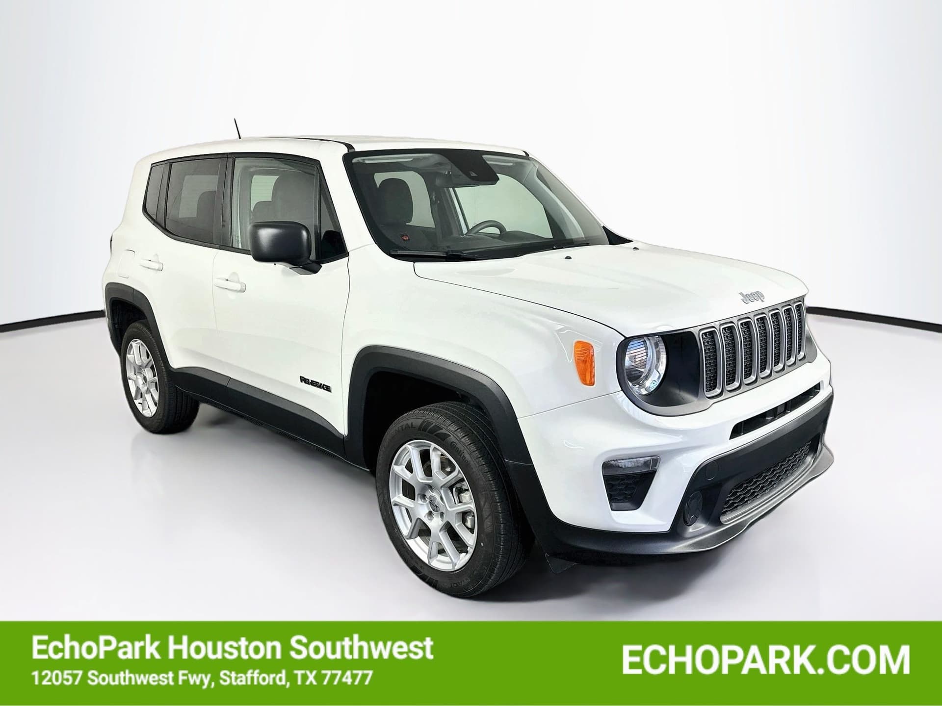 2023 Jeep Renegade Latitude — photo 1 of 31