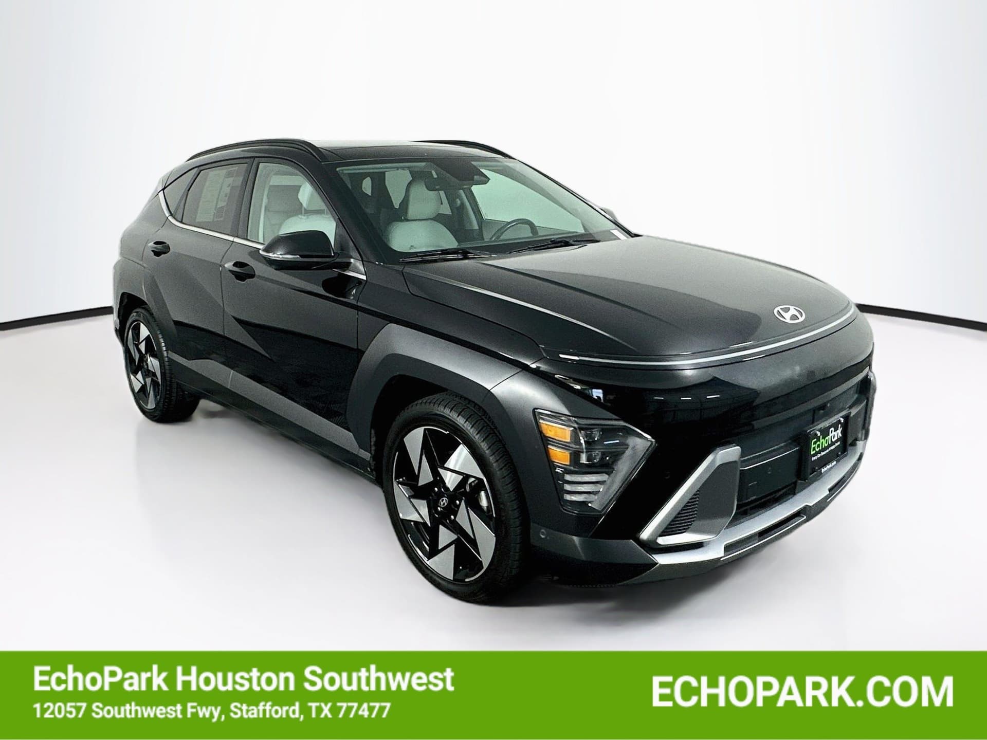 2024 Hyundai Kona Limited — photo 1 of 33