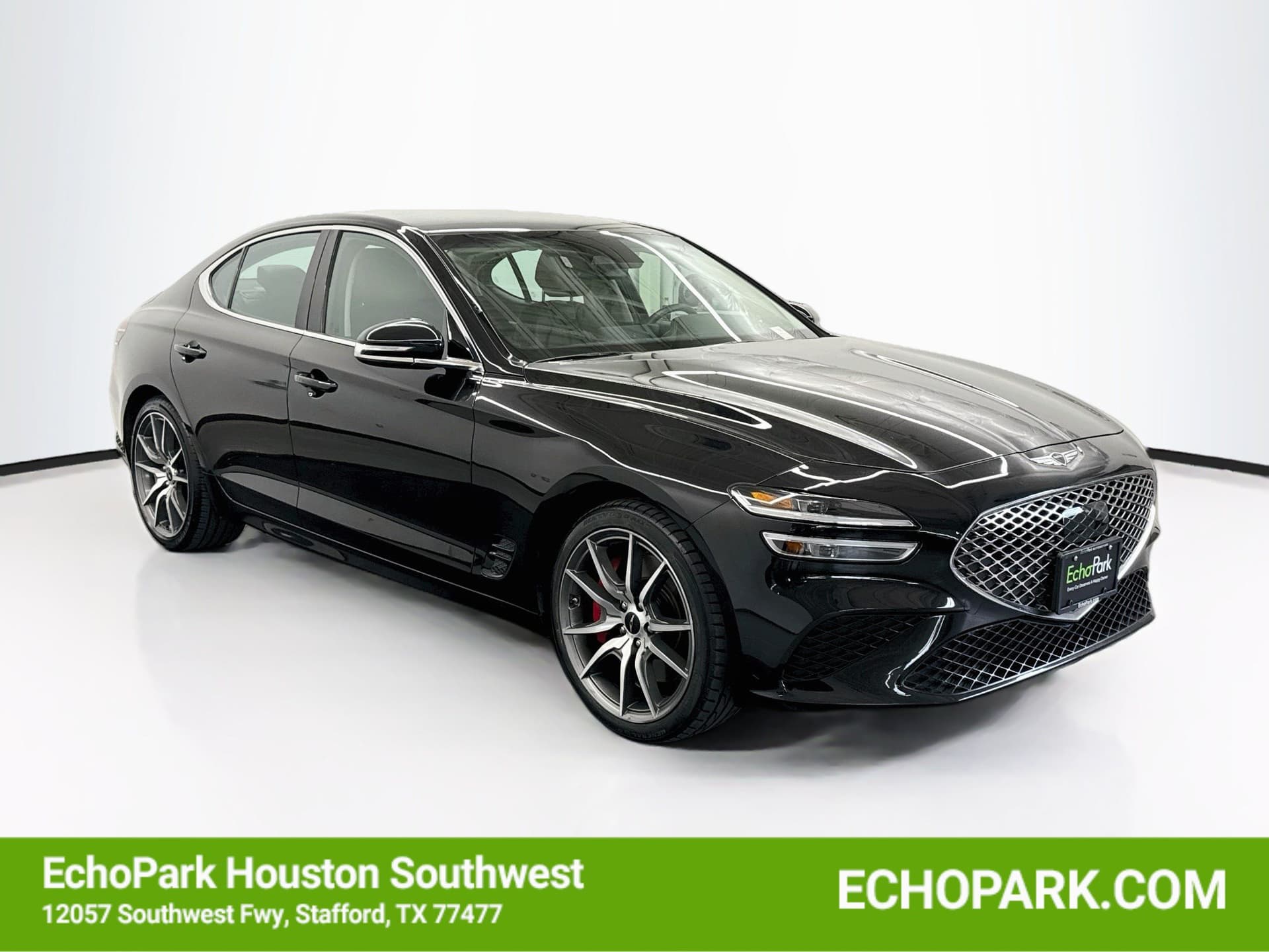 2025 Genesis G70 2.5T RWD — photo 1 of 31