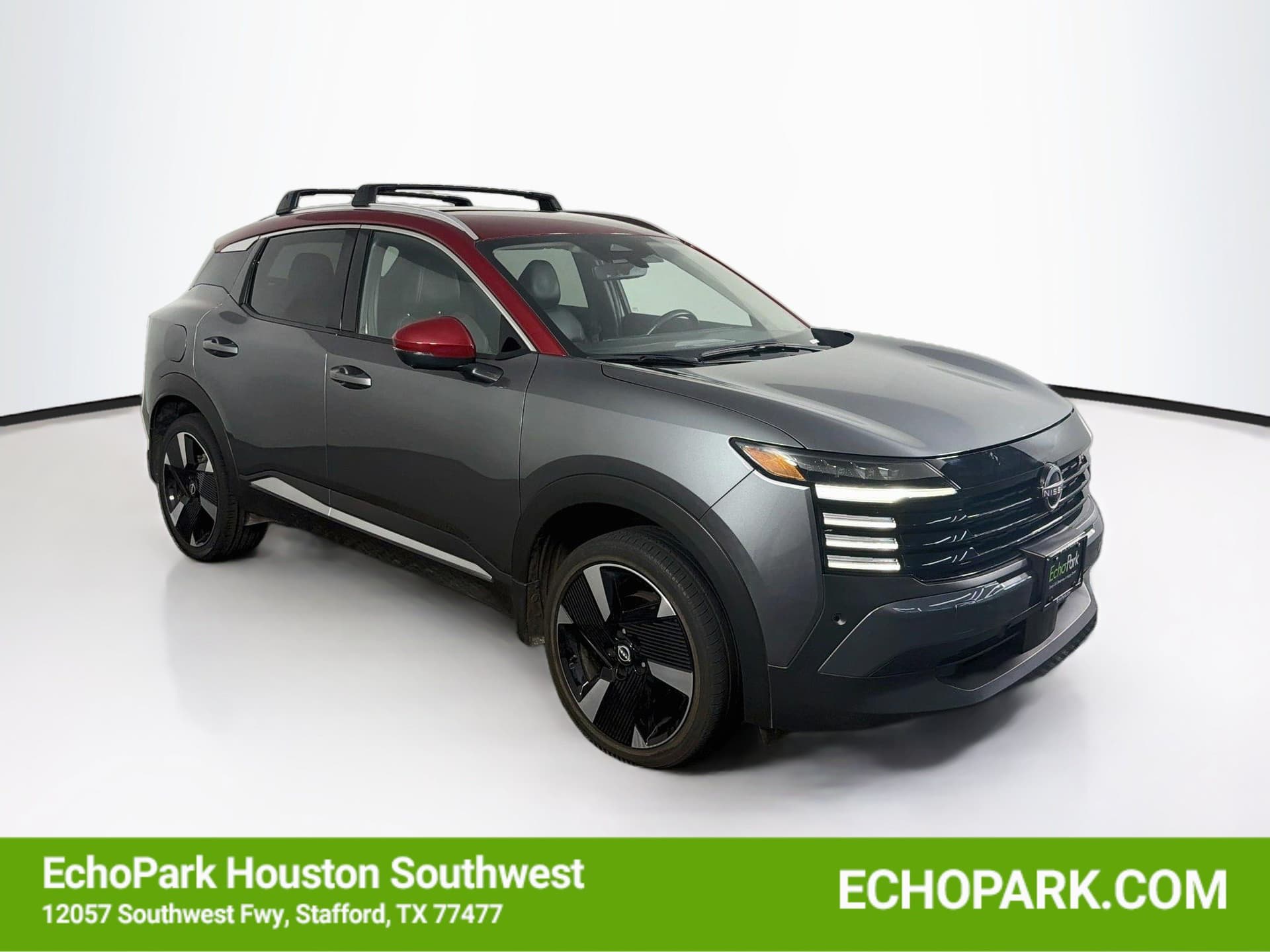2025 Nissan Kicks SR — photo 1 of 31