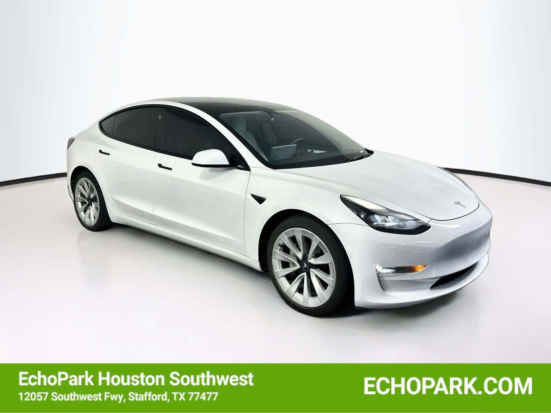 2022 Tesla Model 3 Long Range — photo 1 of 35
