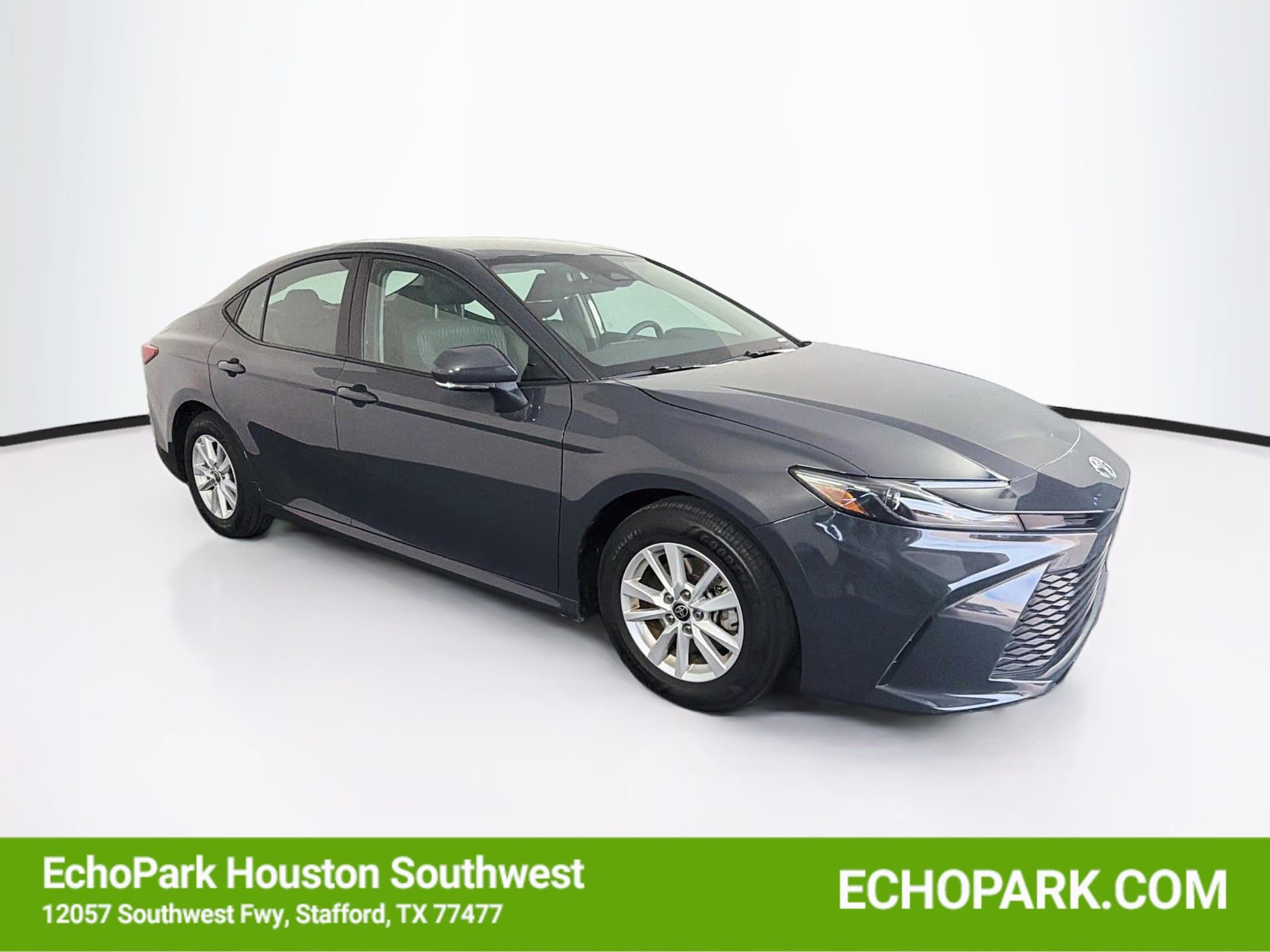 2026 Toyota Camry LE — photo 1 of 30