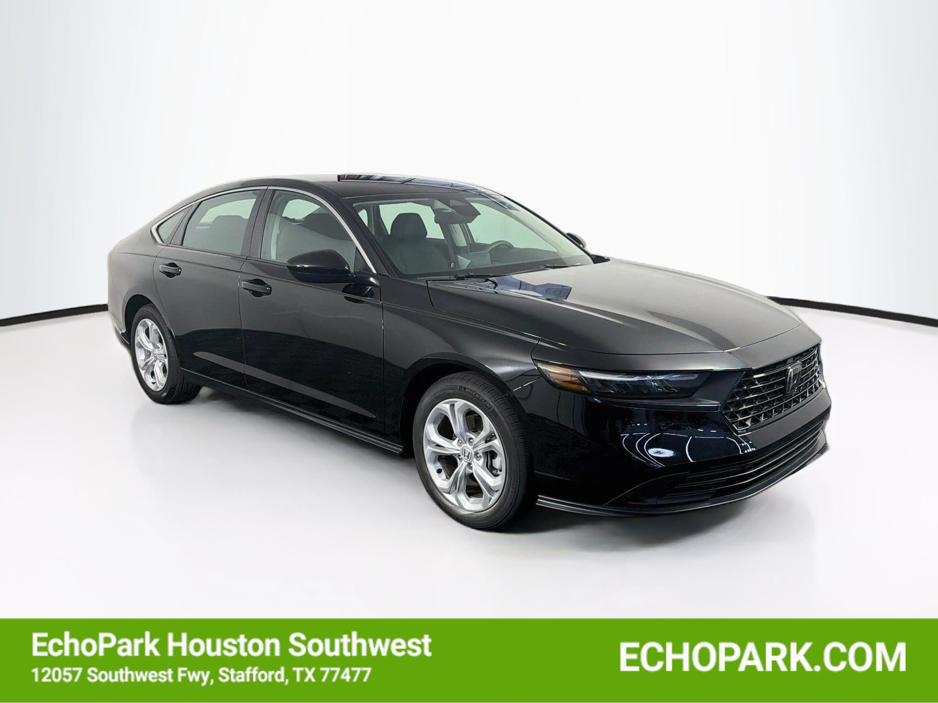 2025 Honda Accord Sedan LX — photo 1 of 30