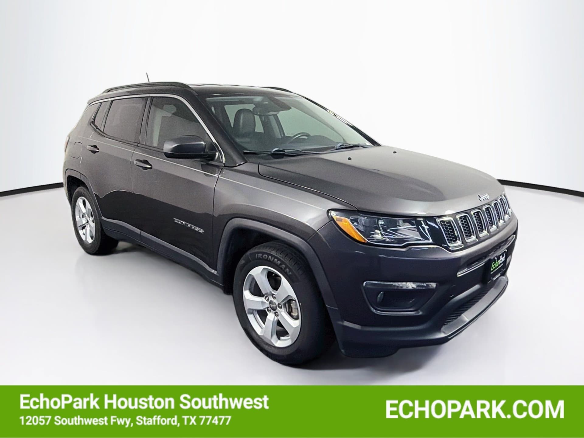 2020 Jeep Compass Latitude — photo 1 of 31