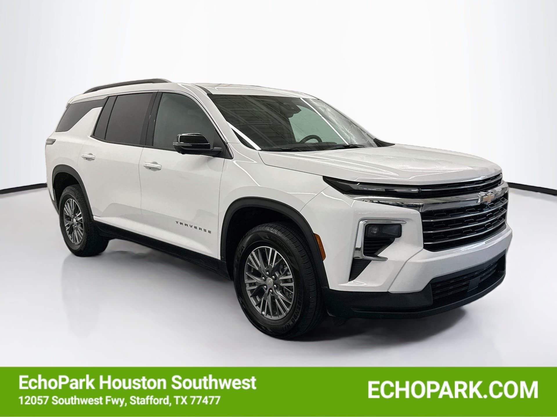 2026 Chevrolet Traverse LT — photo 1 of 32