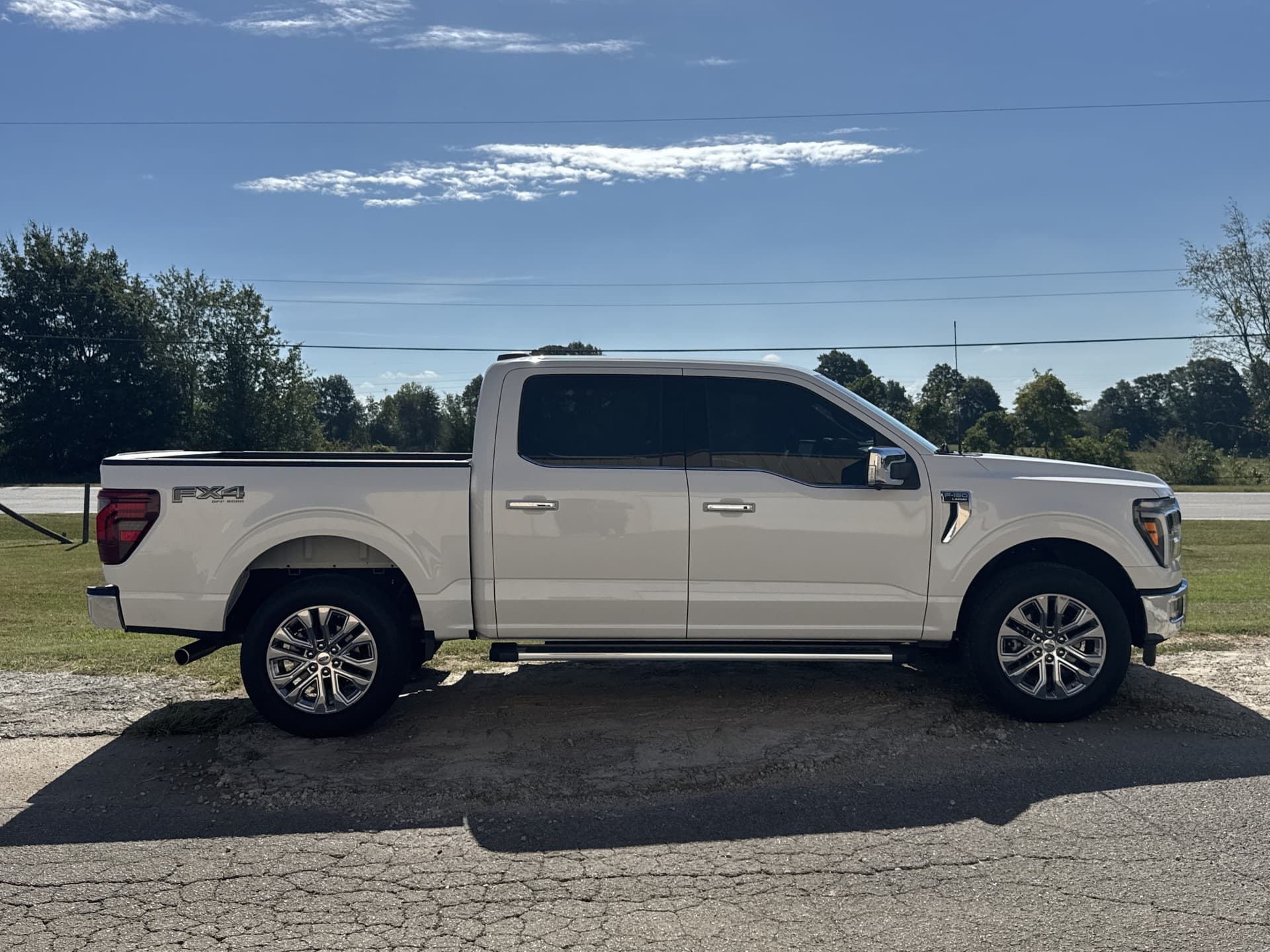 2024 Ford F-150 LARIAT — photo 1 of 5