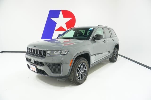 2027 Jeep Grand Cherokee Laredo Altitude — photo 1 of 53