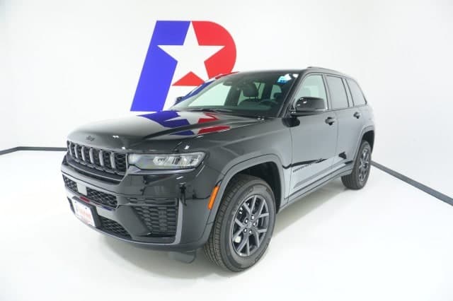 2027 Jeep Grand Cherokee Base — photo 1 of 47