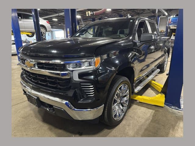 2022 Chevrolet Silverado 1500 LT — photo 1 of 11