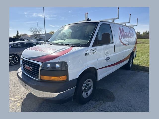 2017 GMC Savana Cargo Van Base — photo 1 of 12