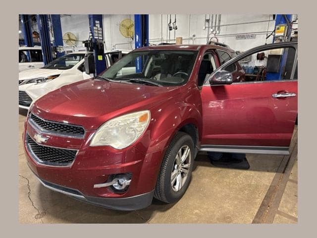2010 Chevrolet Equinox LT w/2LT — photo 1 of 9