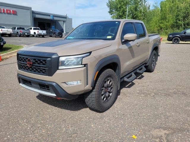 2022 Nissan Frontier PRO-4X — photo 1 of 21