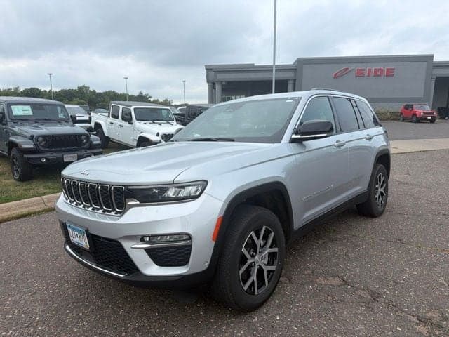 2024 Jeep Grand Cherokee Limited — photo 1 of 25