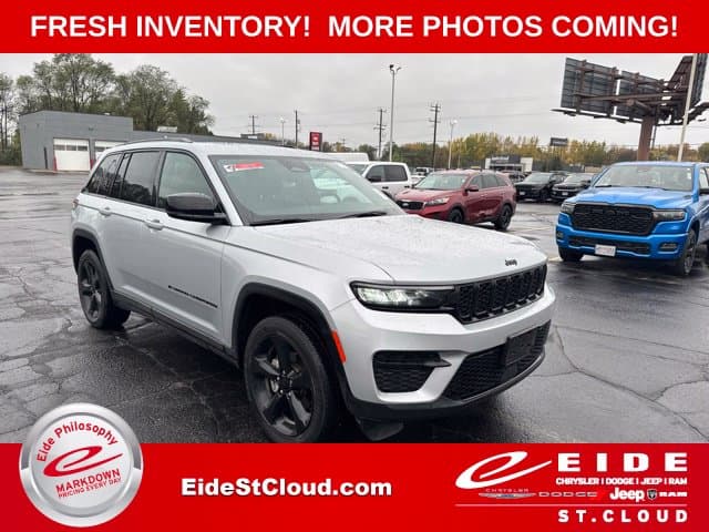 2024 Jeep Grand Cherokee Altitude X — photo 1 of 20
