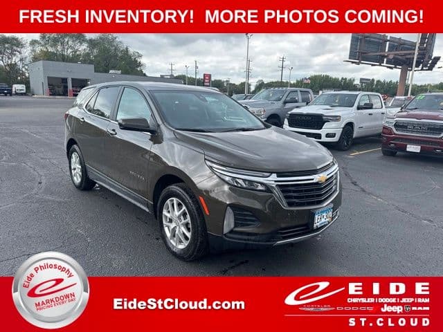 2024 Chevrolet Equinox LT — photo 1 of 19