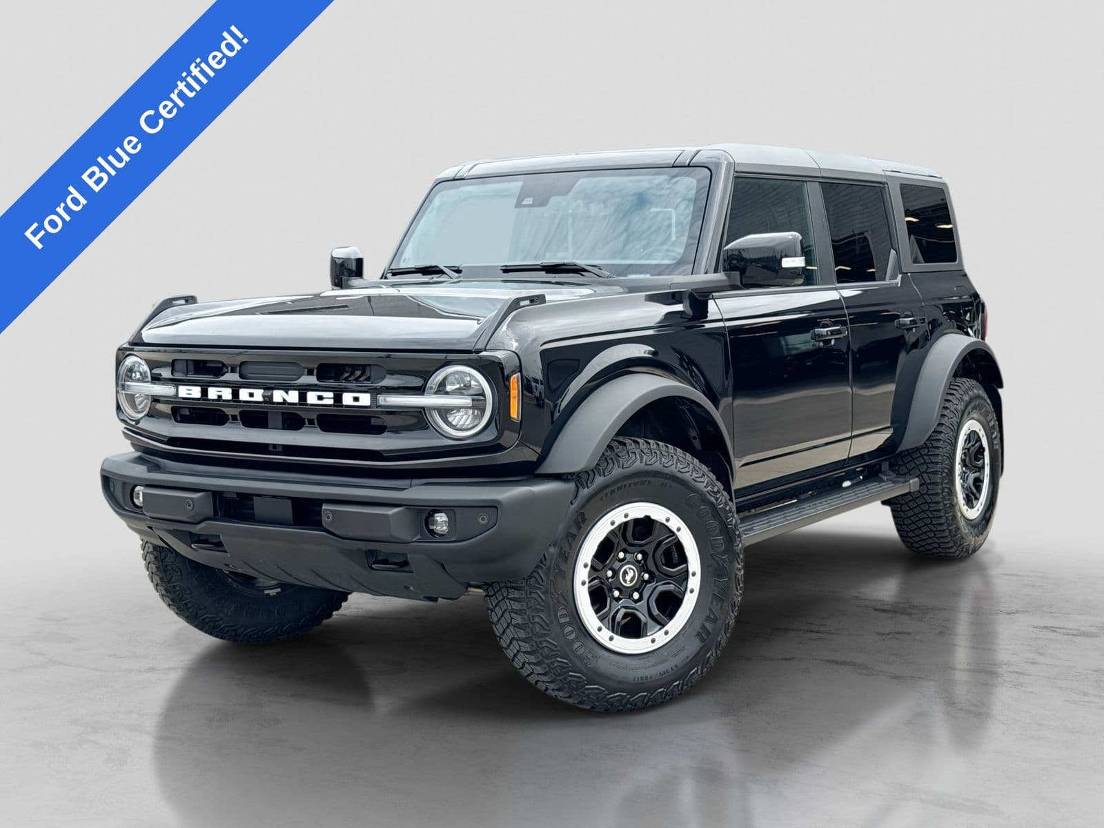 2024 Ford Bronco Outer Banks — photo 1 of 41