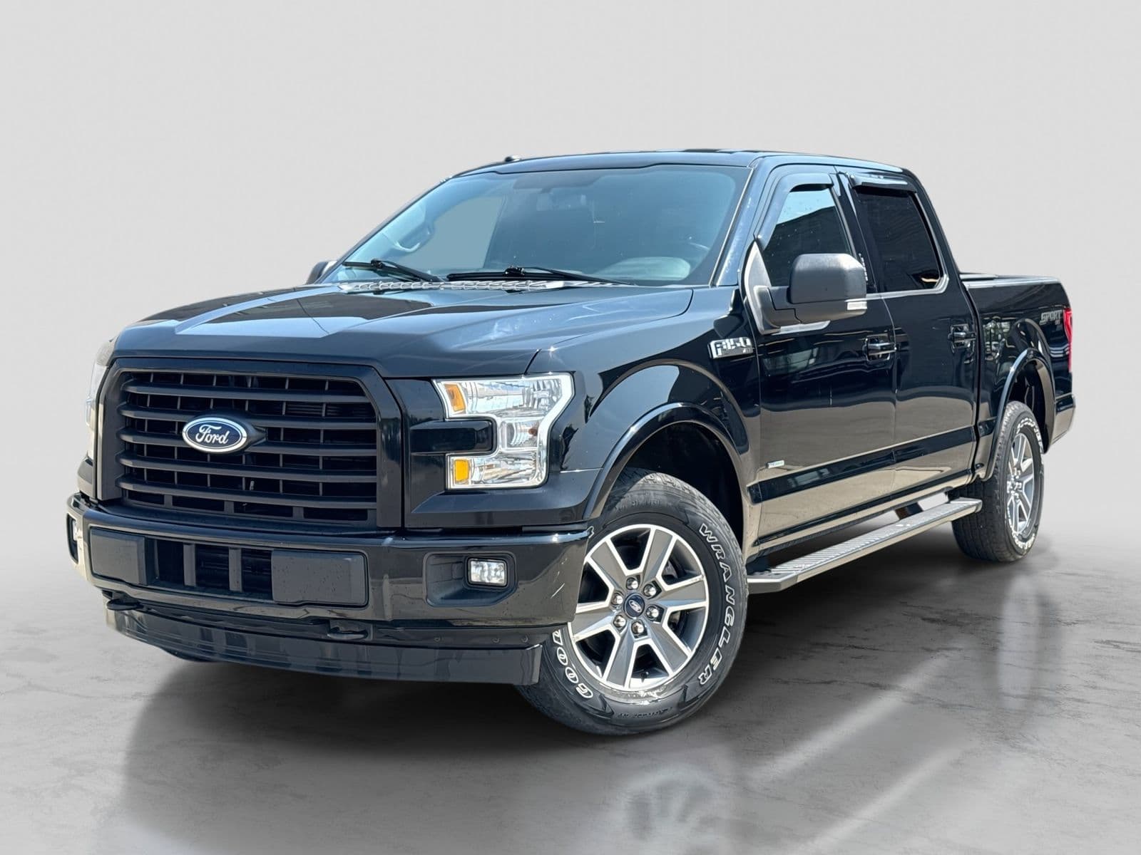 2017 Ford F-150 XLT — photo 1 of 41