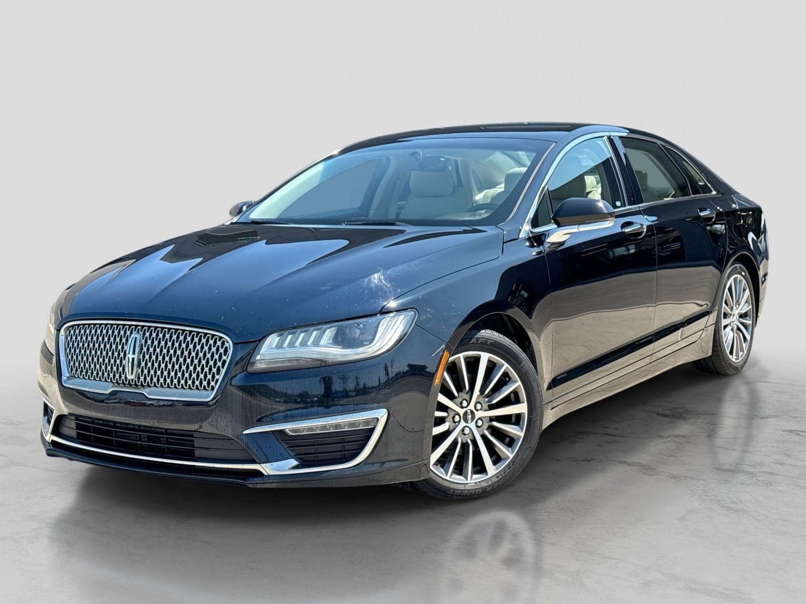 2017 Lincoln MKZ Premiere — photo 1 of 36