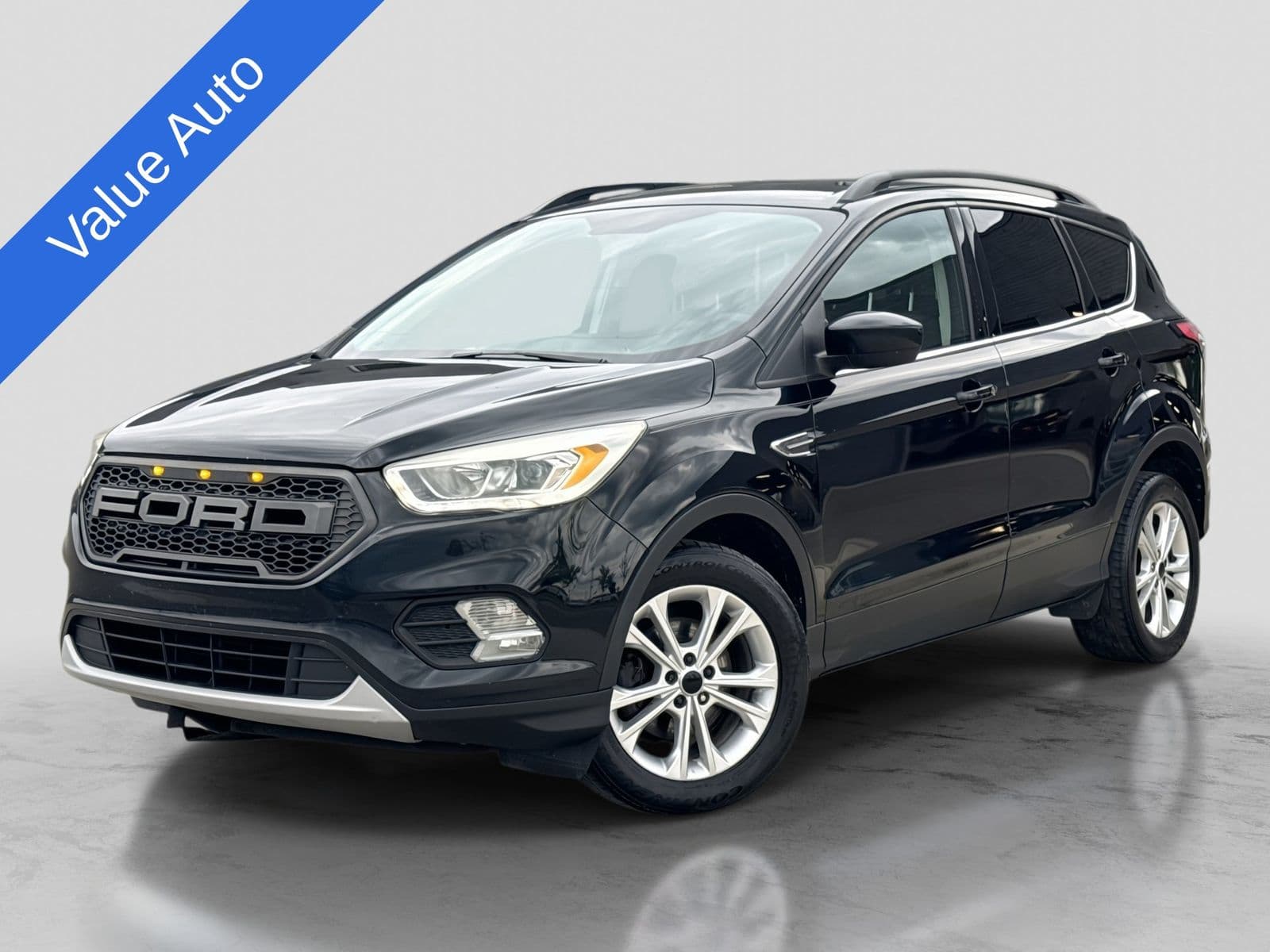 2017 Ford Escape SE — photo 1 of 35