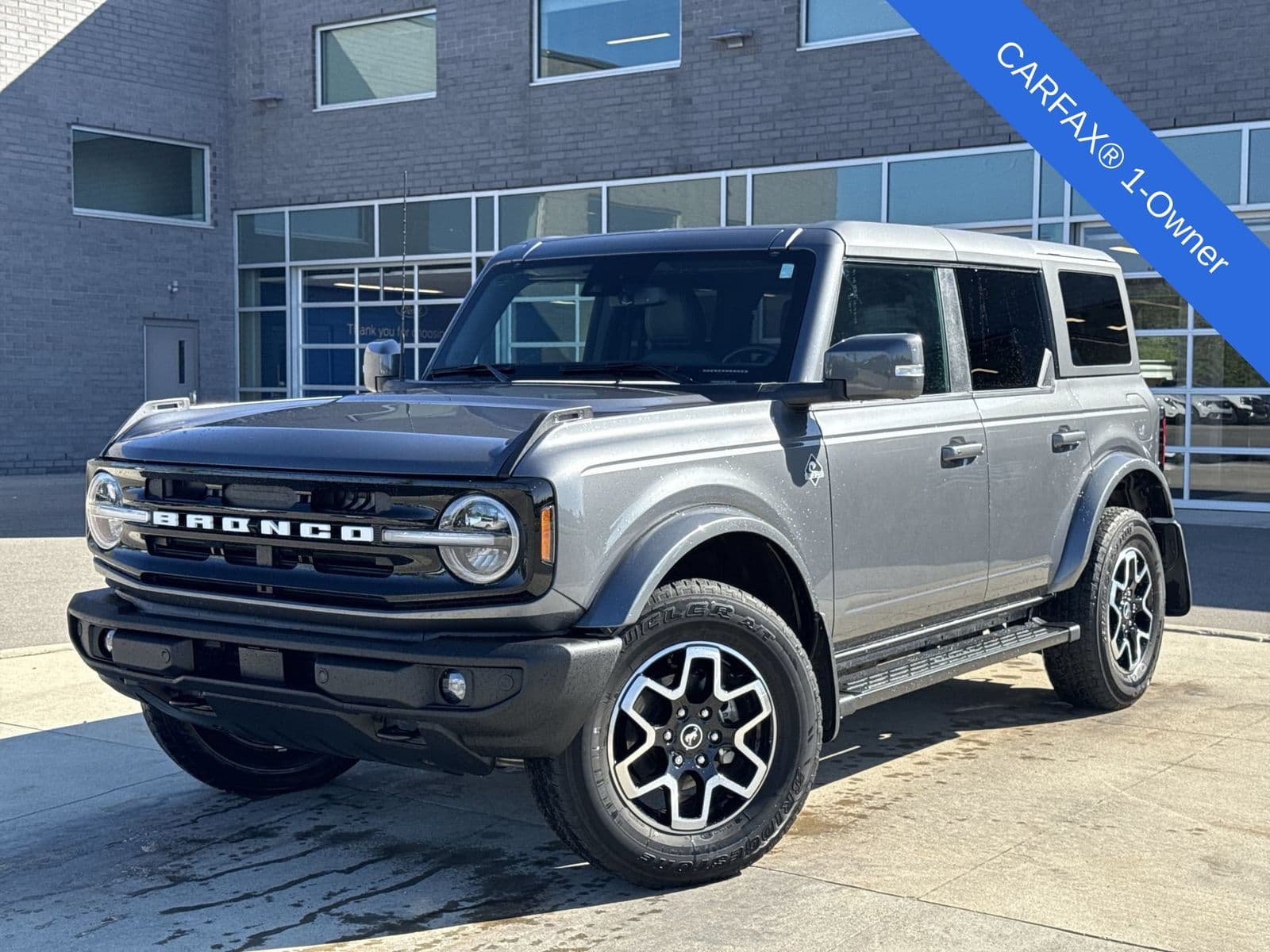 2023 Ford Bronco Outer Banks — photo 1 of 43