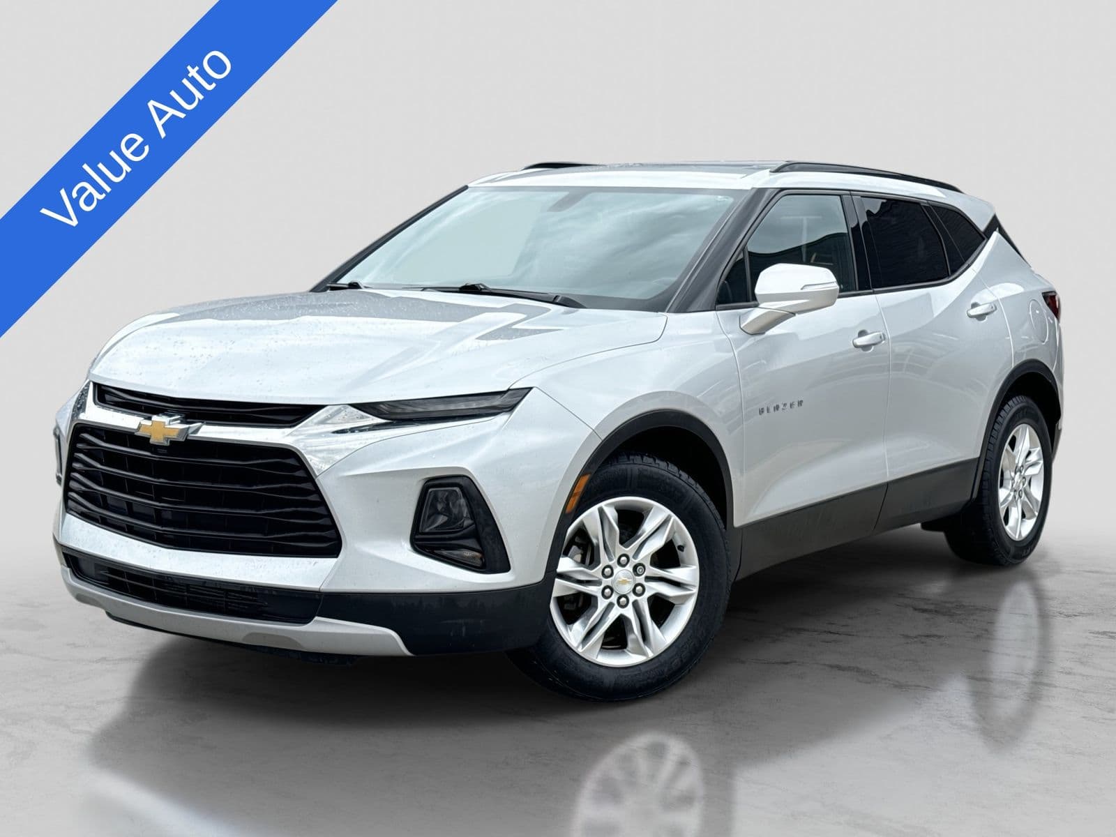 2020 Chevrolet Blazer LT — photo 1 of 37