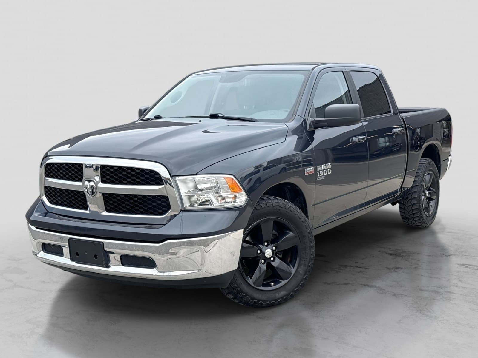 2019 RAM 1500 Classic Base — photo 1 of 36