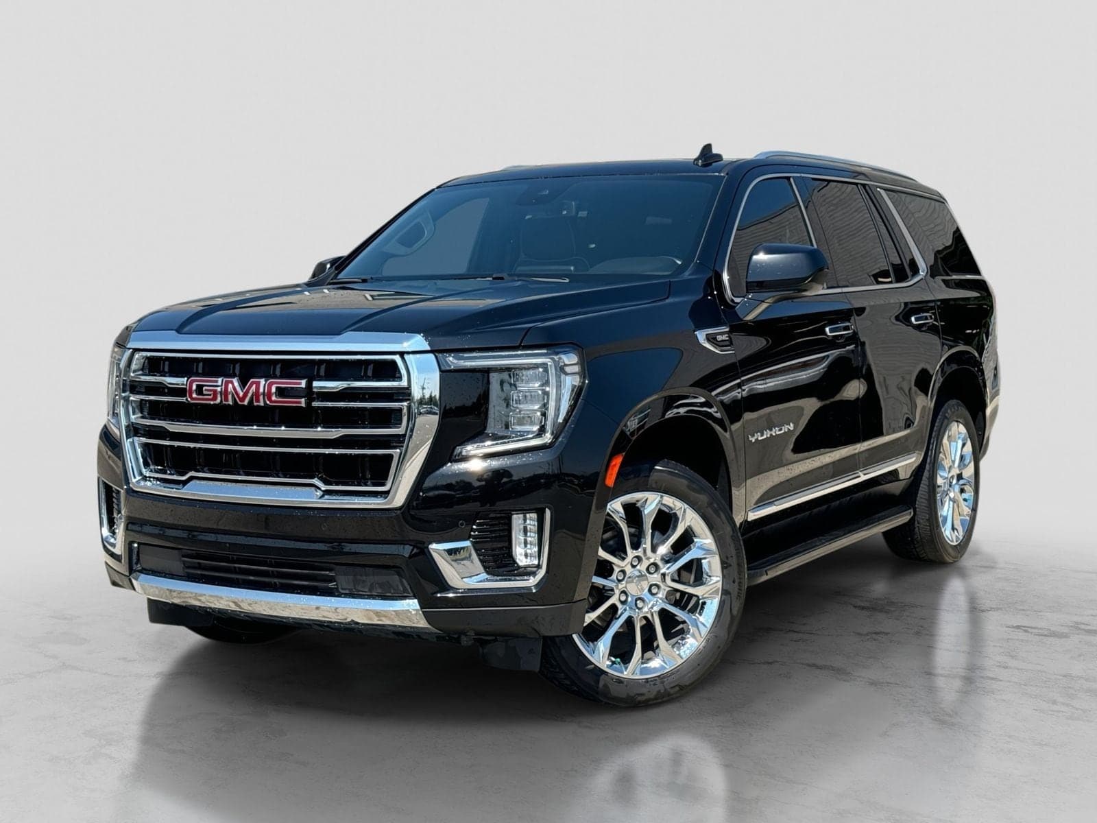 2023 GMC Yukon SLT — photo 1 of 42