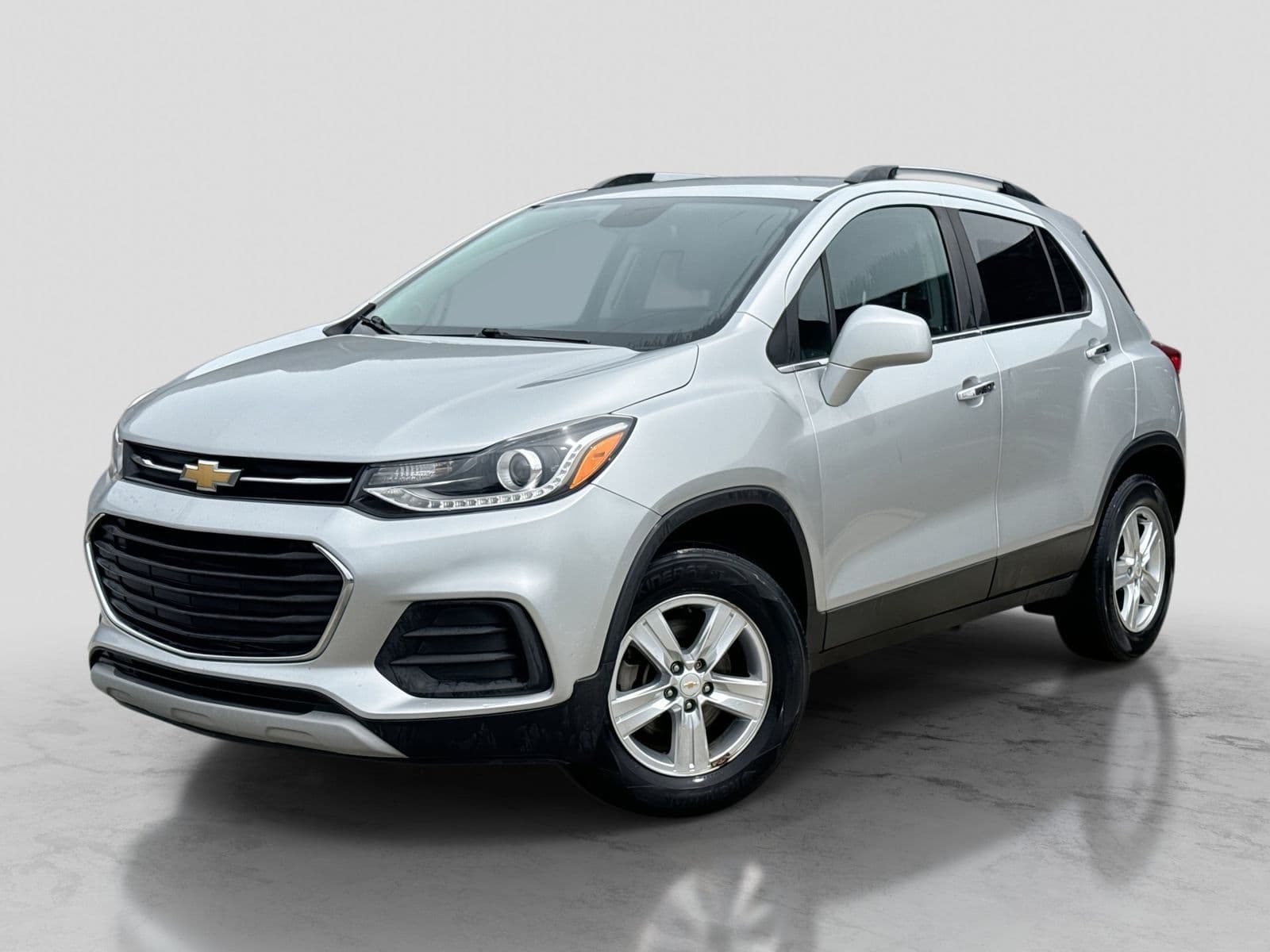 2019 Chevrolet Trax LT — photo 1 of 38
